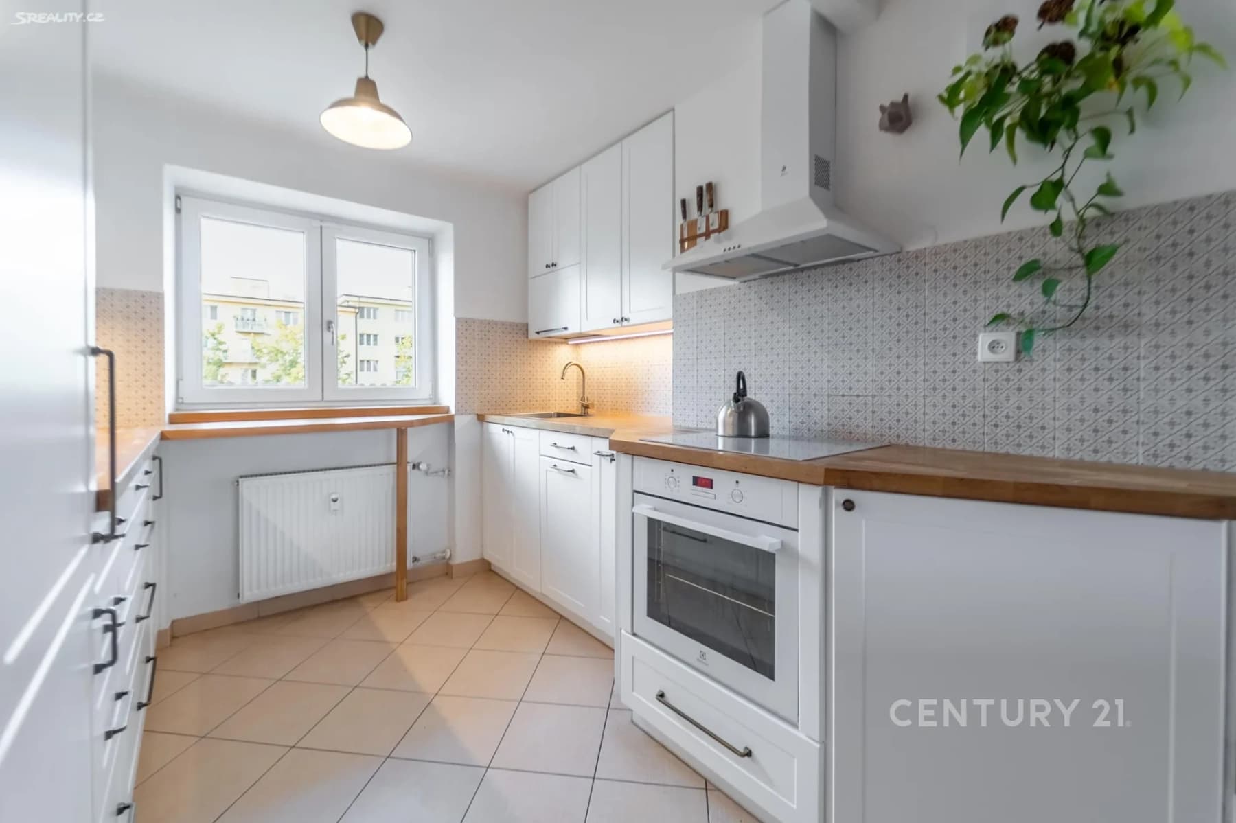 Pronájem bytu 3+1 108 m², Poděbradská, Praha, Praha Pronájem bytu 3+1 108 m², Poděbradská, Praha, Praha