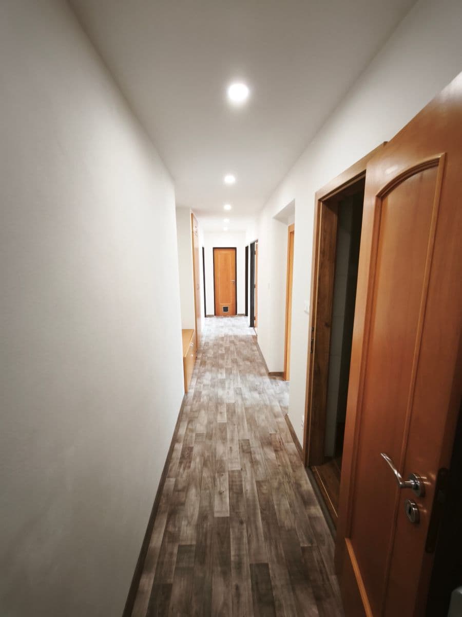 Pronájem bytu 3+1 76 m², Pod Záhorskem, Plzeň, Plzeňský kraj Pronájem bytu 3+1 76 m², Pod Záhorskem, Plzeň, Plzeňský kraj