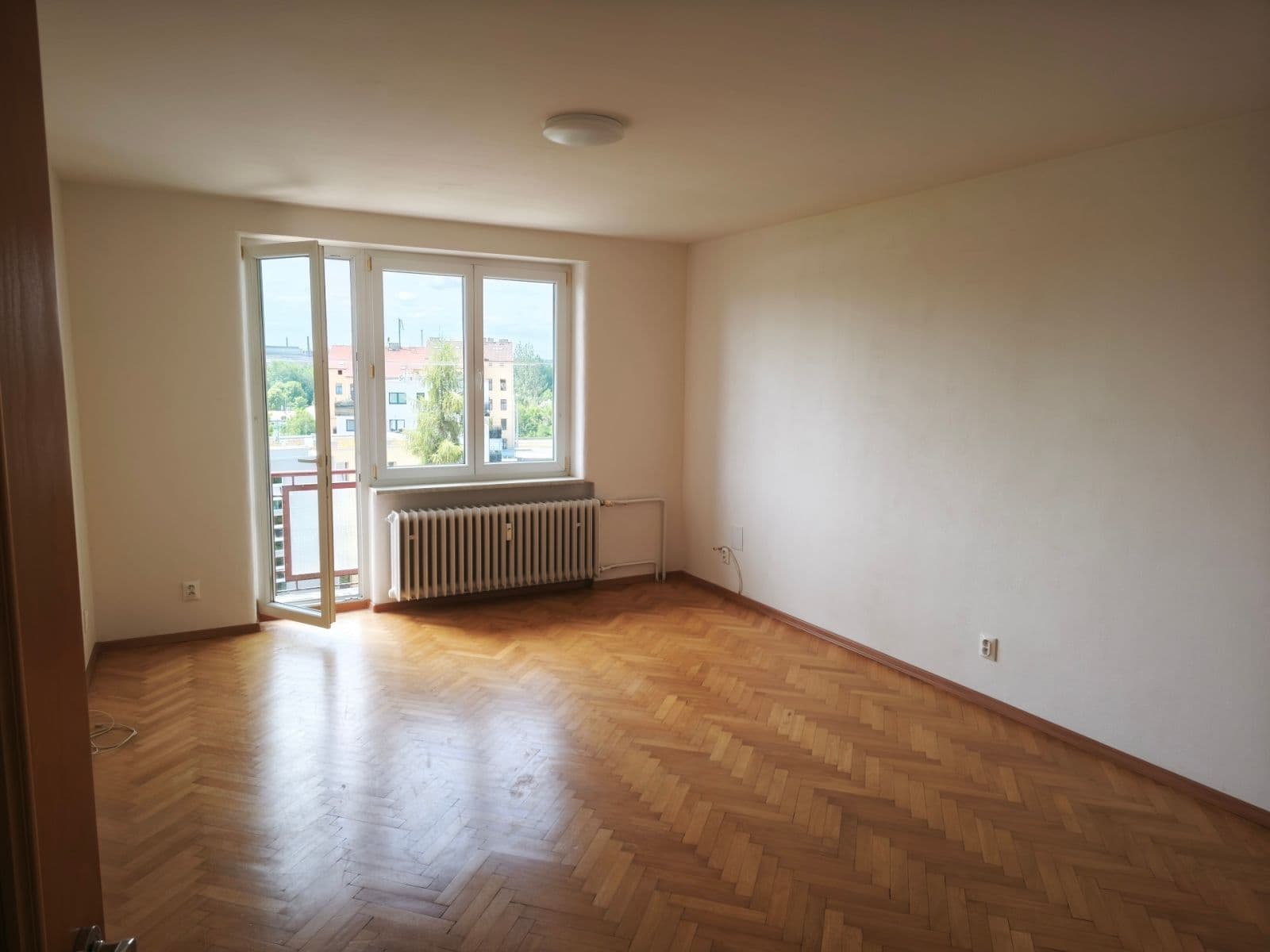 Pronájem bytu 3+1 76 m², Pod Záhorskem, Plzeň, Plzeňský kraj Pronájem bytu 3+1 76 m², Pod Záhorskem, Plzeň, Plzeňský kraj