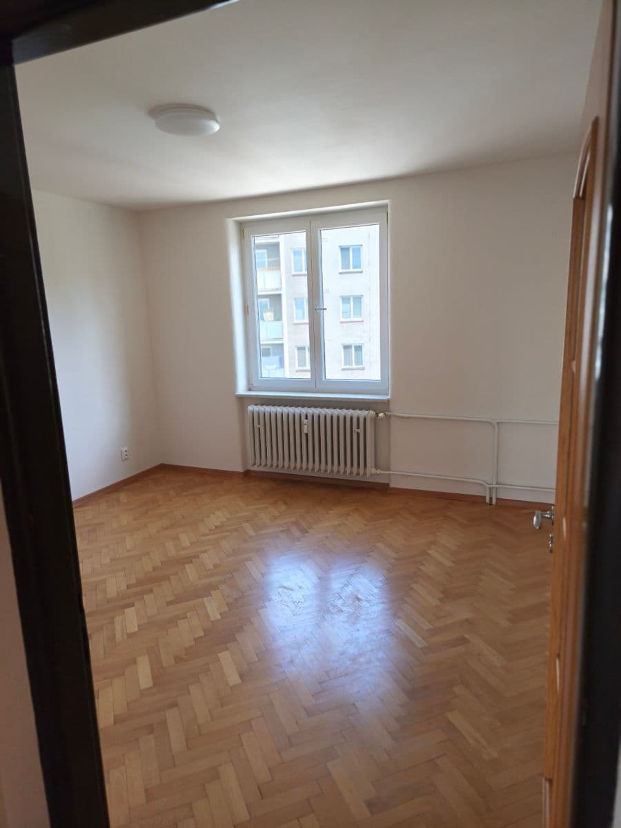 Pronájem bytu 3+1 76 m², Pod Záhorskem, Plzeň, Plzeňský kraj Pronájem bytu 3+1 76 m², Pod Záhorskem, Plzeň, Plzeňský kraj