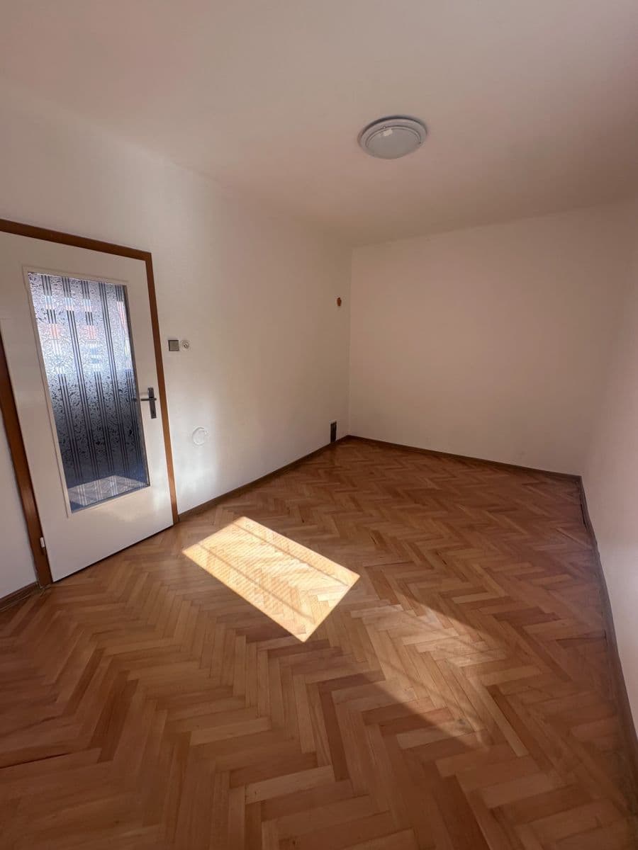 Prodej domu 80 m², pozemek 343 m², Ostrov u Macochy, Jihomoravský kraj Prodej domu 80 m², pozemek 343 m², Ostrov u Macochy, Jihomoravský kraj