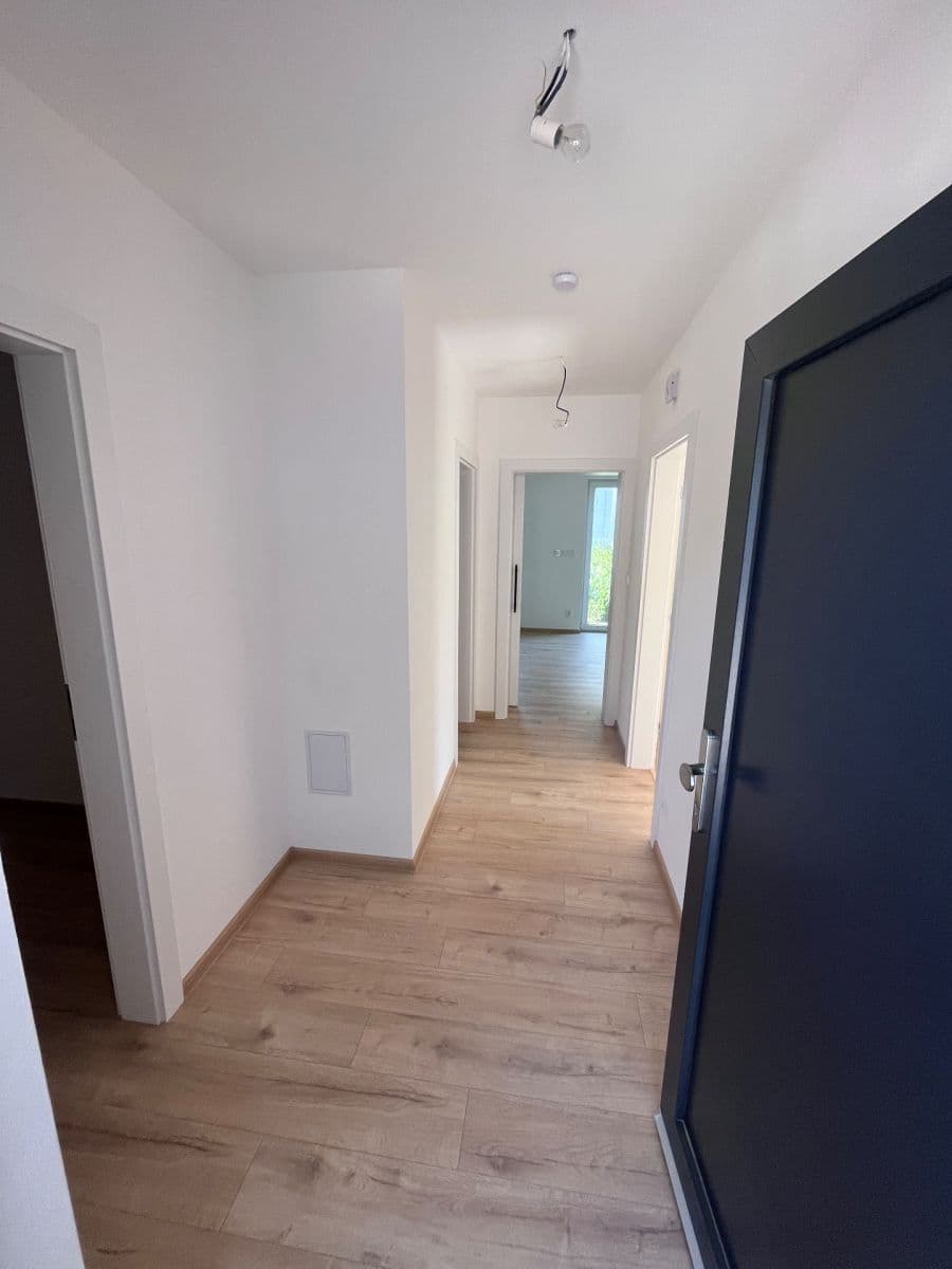 Pronájem bytu 2+kk 55 m², Veverské Knínice, Jihomoravský kraj Pronájem bytu 2+kk 55 m², Veverské Knínice, Jihomoravský kraj