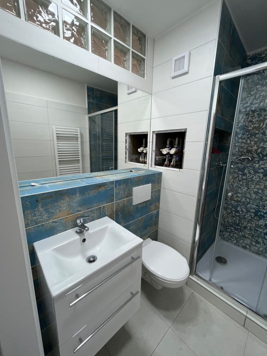 Pronájem bytu 2+kk 35 m², 28. října, Děčín, Ústecký kraj Pronájem bytu 2+kk 35 m², 28. října, Děčín, Ústecký kraj