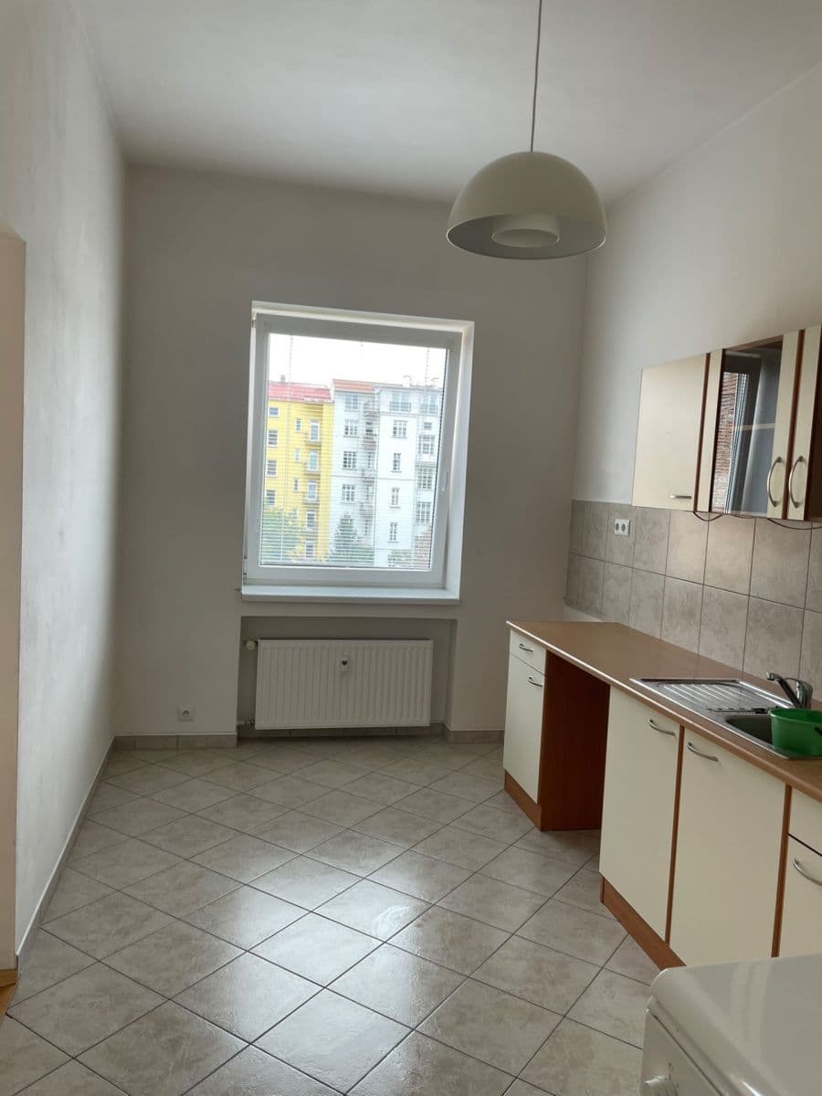 Pronájem bytu 2+1 85 m², Jiráskova, Brno, Jihomoravský kraj Pronájem bytu 2+1 85 m², Jiráskova, Brno, Jihomoravský kraj