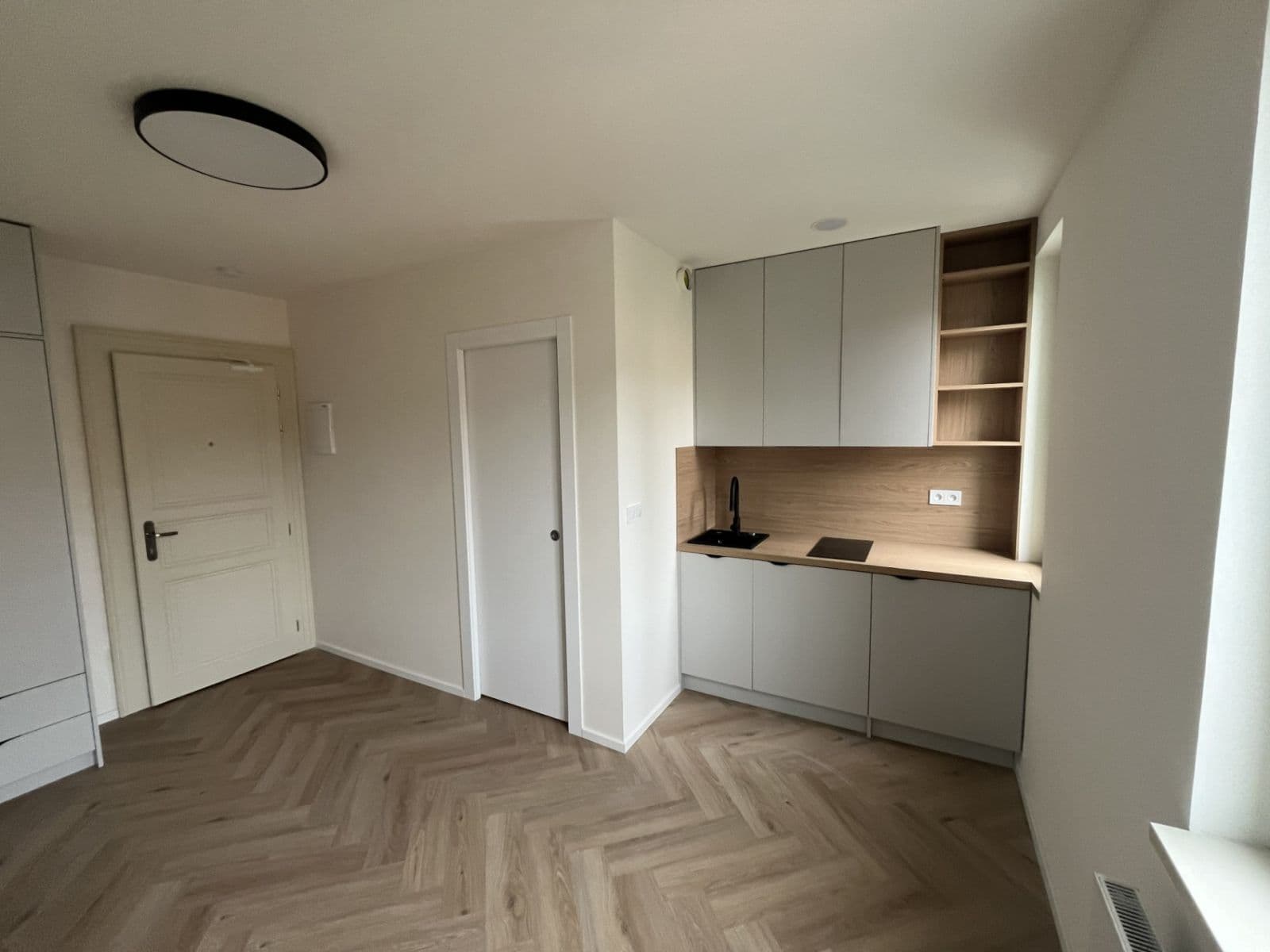 Pronájem bytu 1+kk 18 m², Bořivojova, Praha, Praha Pronájem bytu 1+kk 18 m², Bořivojova, Praha, Praha