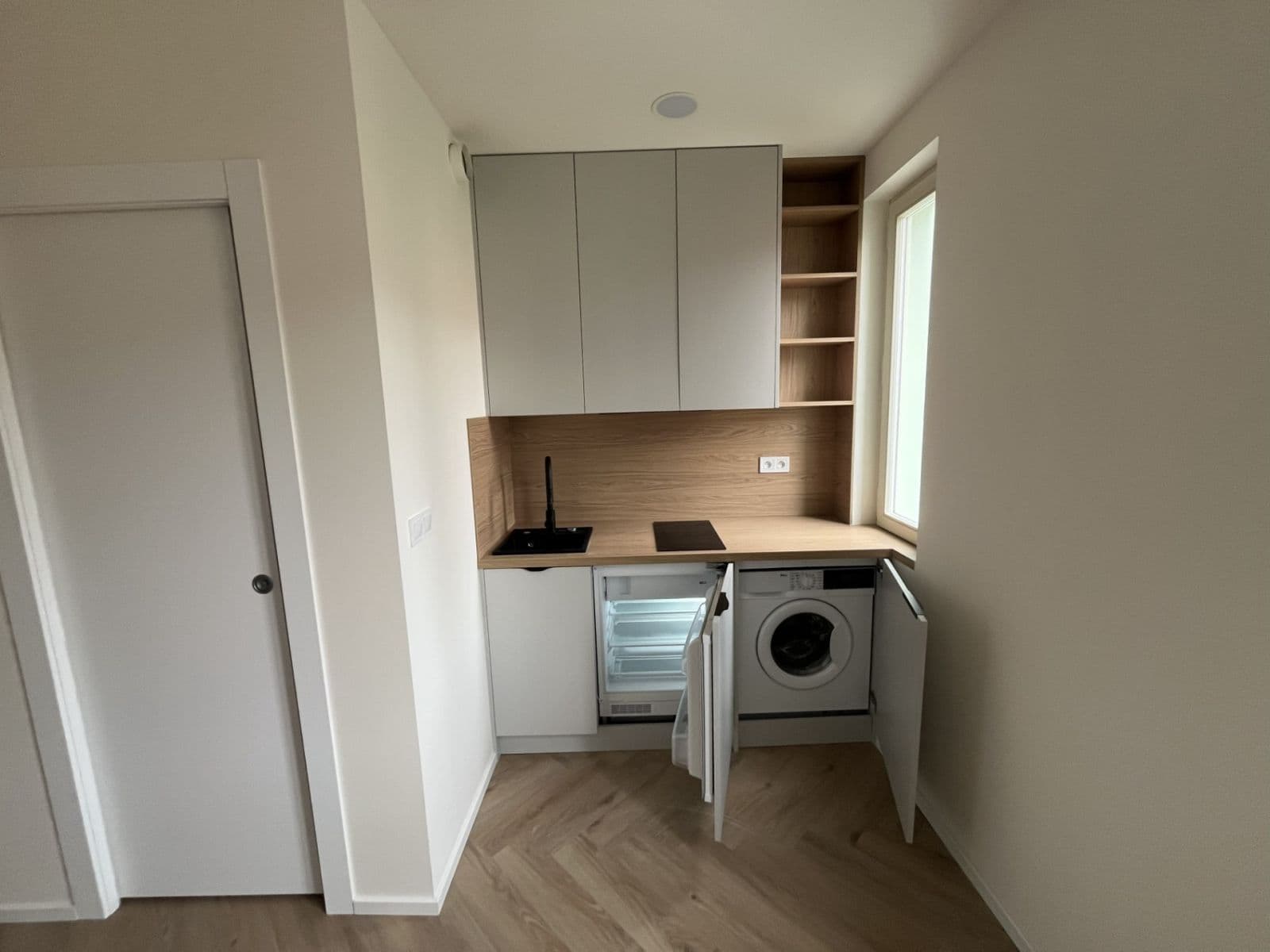 Pronájem bytu 1+kk 18 m², Bořivojova, Praha, Praha Pronájem bytu 1+kk 18 m², Bořivojova, Praha, Praha