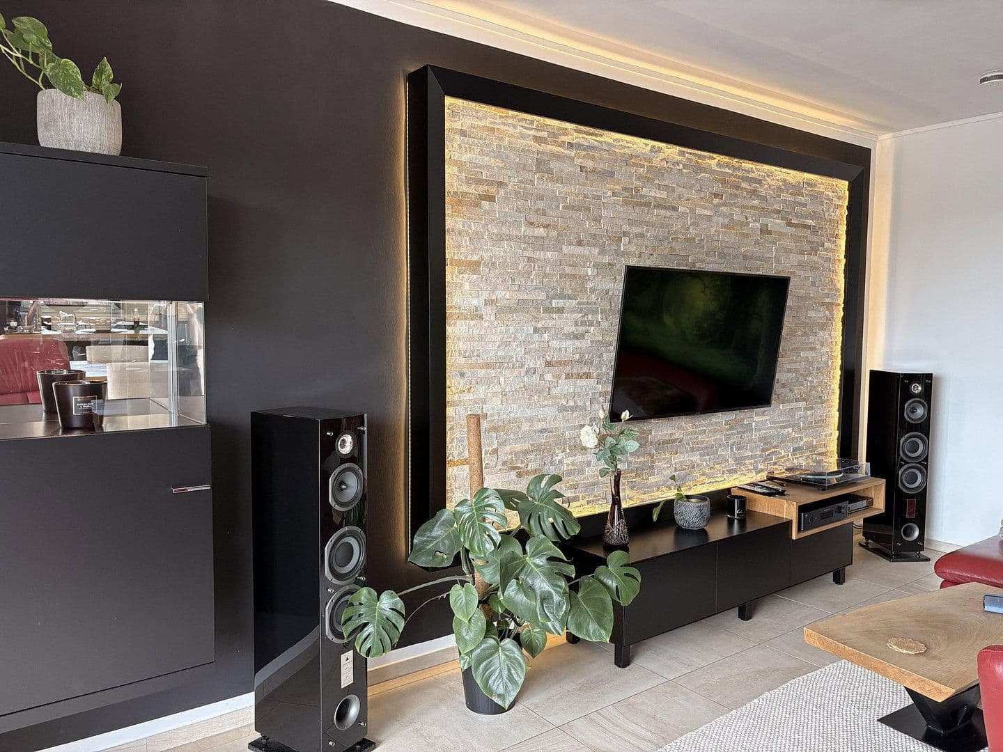 Prodej domu 140 m², pozemek 1.200 m², Meinerzhagen, Severní Porýní-Vestfálsko Prodej domu 140 m², pozemek 1.200 m², Meinerzhagen, Severní Porýní-Vestfálsko