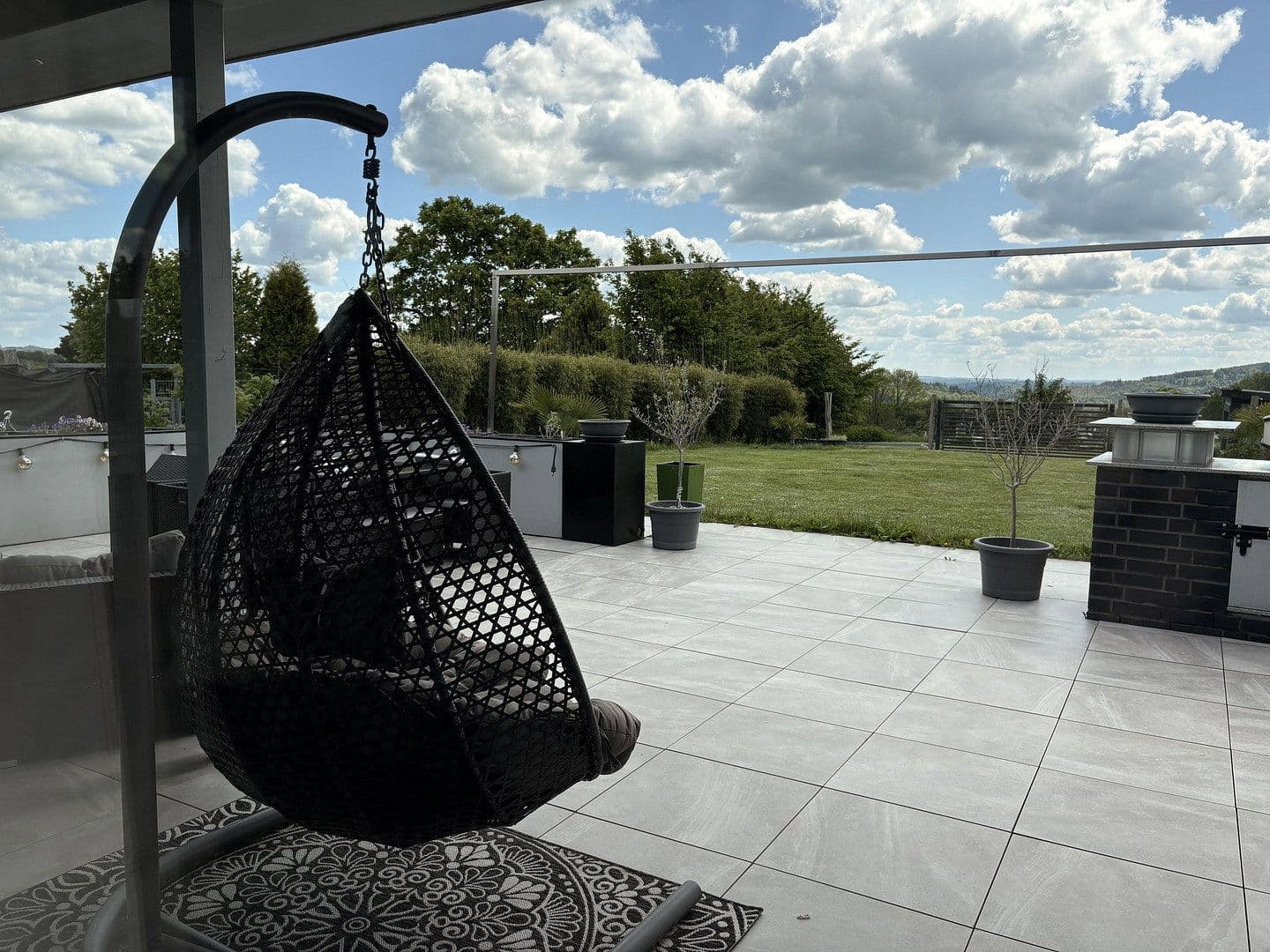Prodej domu 140 m², pozemek 1.200 m², Meinerzhagen, Severní Porýní-Vestfálsko Prodej domu 140 m², pozemek 1.200 m², Meinerzhagen, Severní Porýní-Vestfálsko