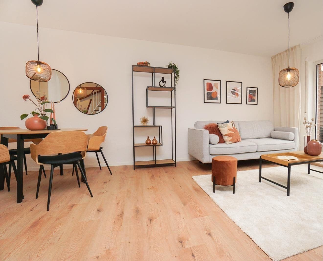 Prodej domu 183 m², pozemek 417 m², Freiberg am Neckar, Bádensko-Württembersko Prodej domu 183 m², pozemek 417 m², Freiberg am Neckar, Bádensko-Württembersko