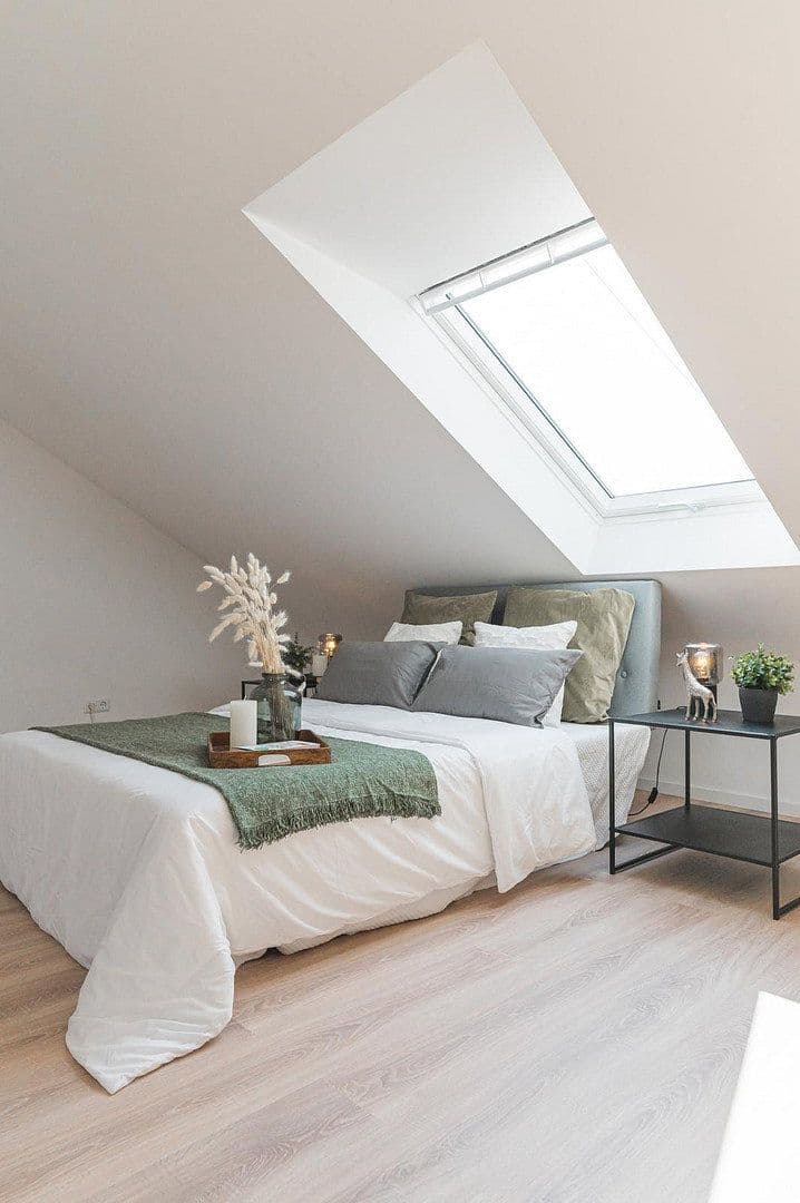 Prodej domu 183 m², pozemek 417 m², Freiberg am Neckar, Bádensko-Württembersko Prodej domu 183 m², pozemek 417 m², Freiberg am Neckar, Bádensko-Württembersko