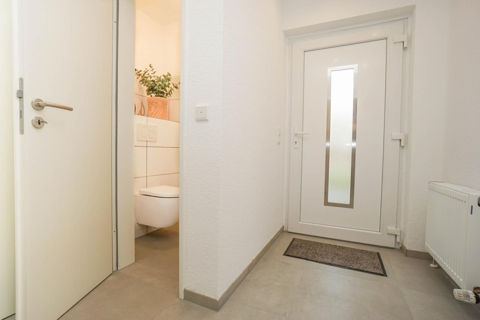 Prodej domu 183 m², pozemek 417 m², Freiberg am Neckar, Bádensko-Württembersko Prodej domu 183 m², pozemek 417 m², Freiberg am Neckar, Bádensko-Württembersko