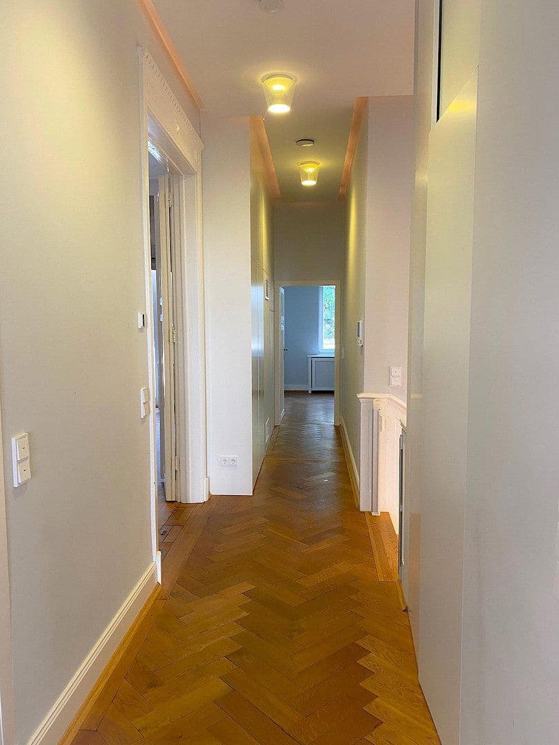 Prodej bytu 6+kk 220 m², Frankfurt, Hessen Prodej bytu 6+kk 220 m², Frankfurt, Hessen