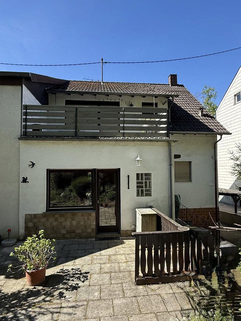 Prodej domu 140 m², pozemek 775 m², Am Brünnchen 10, Saarbrücken, Země Sársko Prodej domu 140 m², pozemek 775 m², Am Brünnchen 10, Saarbrücken, Země Sársko