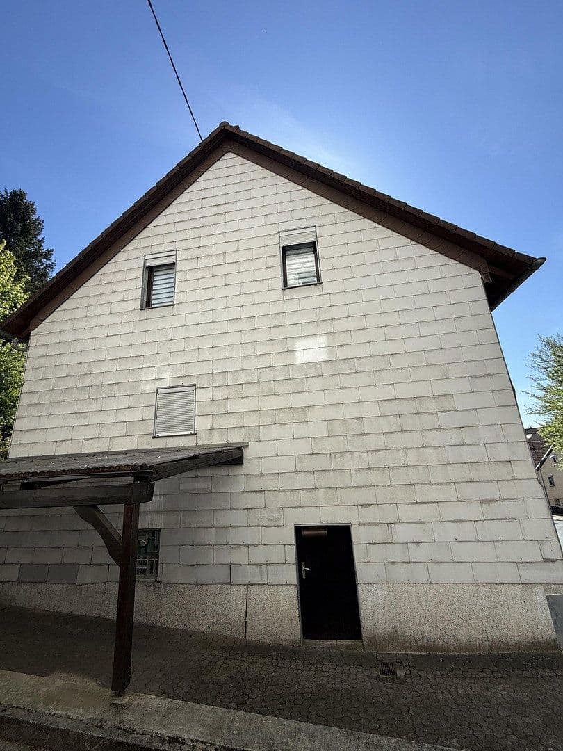 Prodej domu 140 m², pozemek 775 m², Am Brünnchen 10, Saarbrücken, Země Sársko Prodej domu 140 m², pozemek 775 m², Am Brünnchen 10, Saarbrücken, Země Sársko