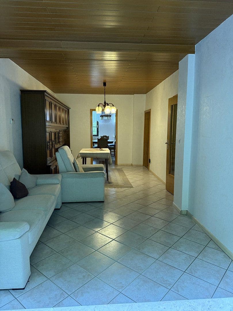 Prodej domu 140 m², pozemek 775 m², Am Brünnchen 10, Saarbrücken, Země Sársko Prodej domu 140 m², pozemek 775 m², Am Brünnchen 10, Saarbrücken, Země Sársko