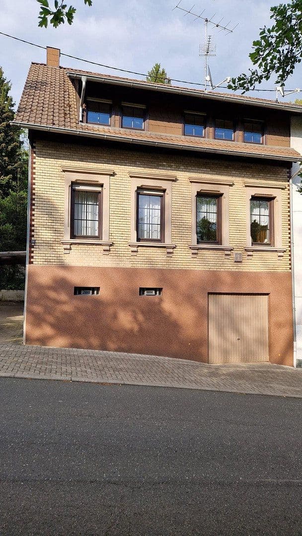 Prodej domu 140 m², pozemek 775 m², Am Brünnchen 10, Saarbrücken, Země Sársko Prodej domu 140 m², pozemek 775 m², Am Brünnchen 10, Saarbrücken, Země Sársko