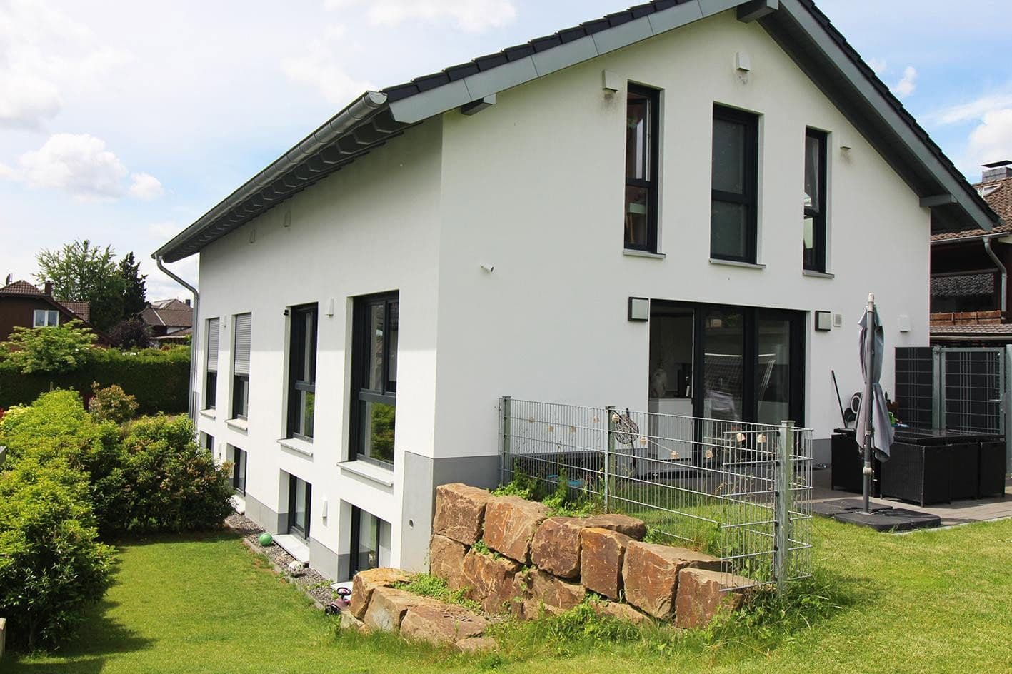 Pronájem domu 140 m², pozemek 600 m², Quellenweg 8, Neunkirchen-Seelscheid, Severní Porýní-Vestfálsko Pronájem domu 140 m², pozemek 600 m², Quellenweg 8, Neunkirchen-Seelscheid, Severní Porýní-Vestfálsko