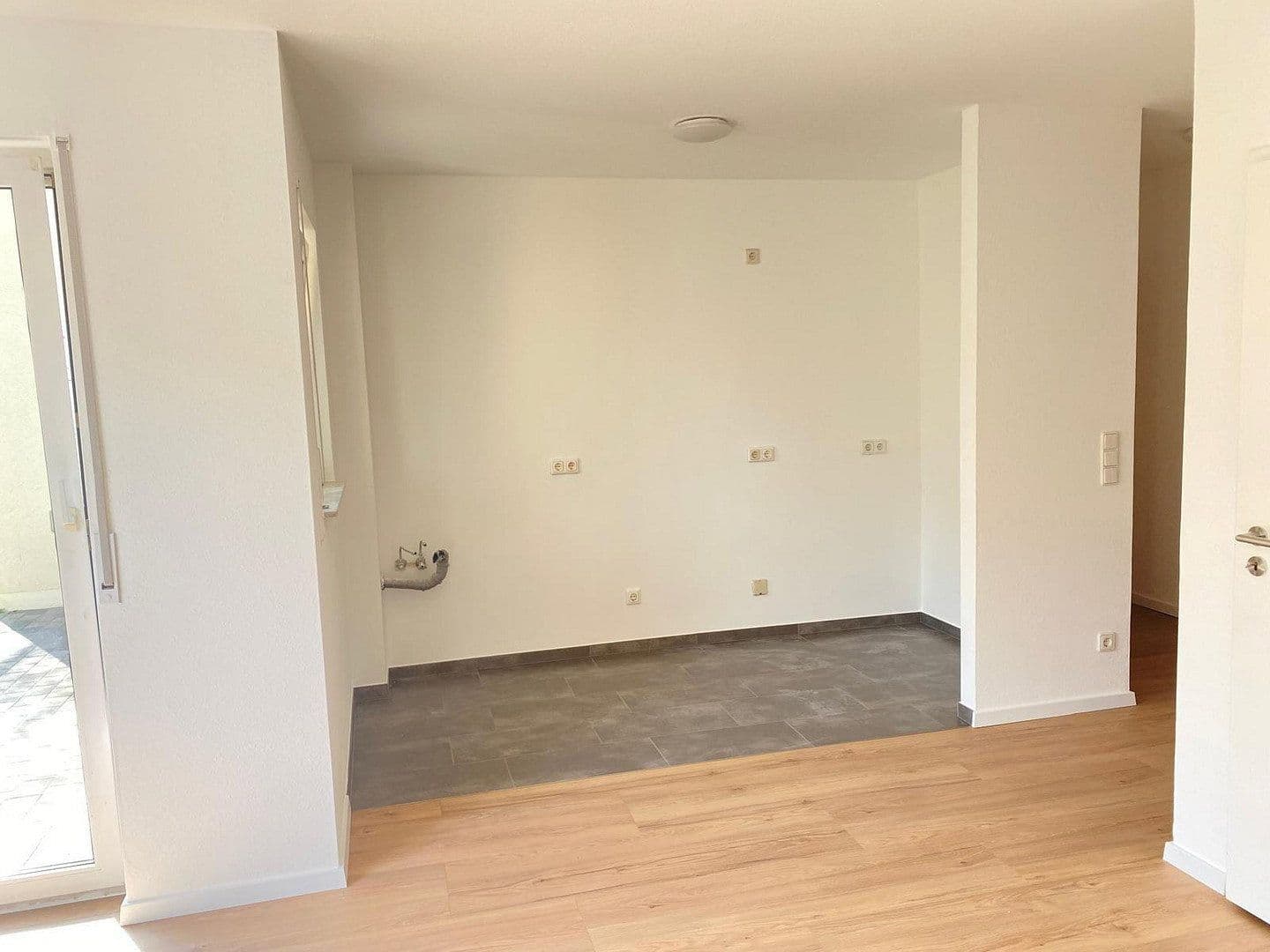 Pronájem bytu 1+1 37 m², An der Linde 7, Florstadt, Hessen Pronájem bytu 1+1 37 m², An der Linde 7, Florstadt, Hessen