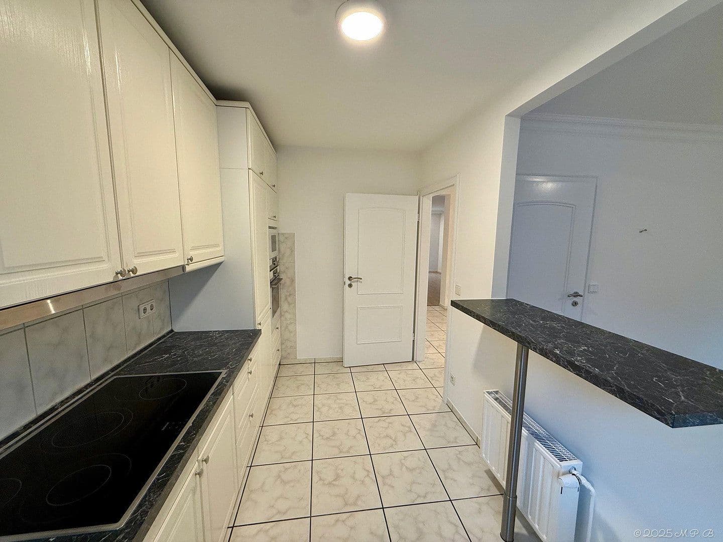 Prodej domu 213 m², pozemek 271 m², Rheinbrohler Weg 39, Düsseldorf, Severní Porýní-Vestfálsko Prodej domu 213 m², pozemek 271 m², Rheinbrohler Weg 39, Düsseldorf, Severní Porýní-Vestfálsko