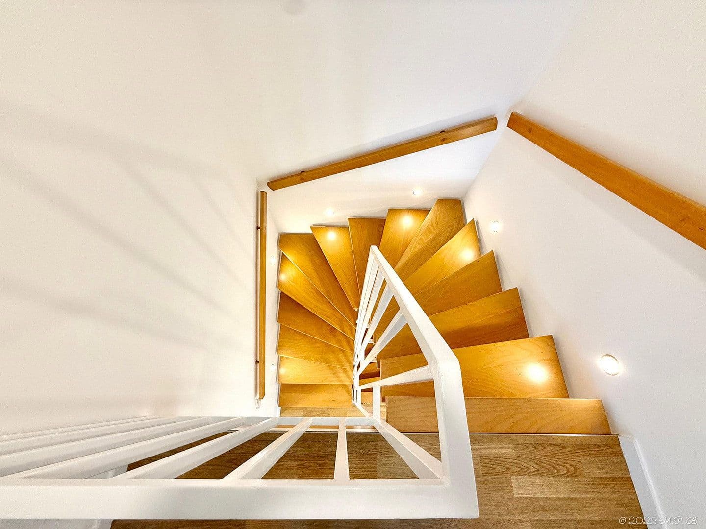 Prodej domu 213 m², pozemek 271 m², Rheinbrohler Weg 39, Düsseldorf, Severní Porýní-Vestfálsko Prodej domu 213 m², pozemek 271 m², Rheinbrohler Weg 39, Düsseldorf, Severní Porýní-Vestfálsko