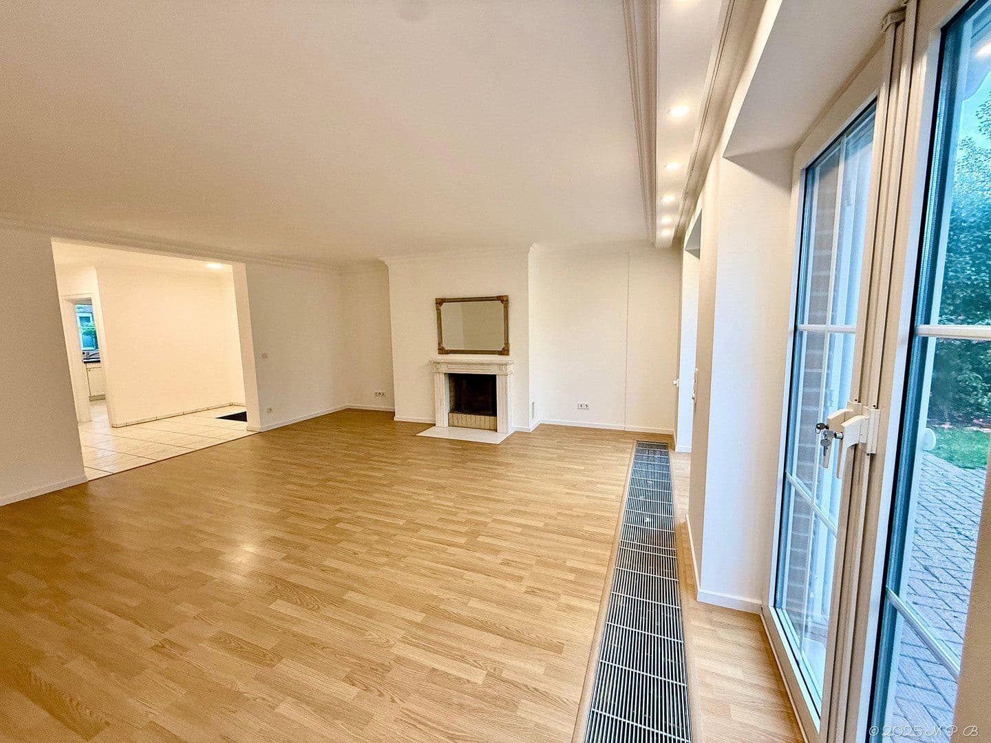 Prodej domu 213 m², pozemek 271 m², Rheinbrohler Weg 39, Düsseldorf, Severní Porýní-Vestfálsko Prodej domu 213 m², pozemek 271 m², Rheinbrohler Weg 39, Düsseldorf, Severní Porýní-Vestfálsko