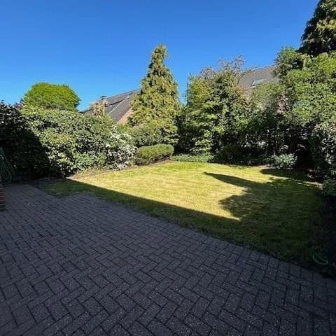 Prodej domu 213 m², pozemek 271 m², Rheinbrohler Weg 39, Düsseldorf, Severní Porýní-Vestfálsko Prodej domu 213 m², pozemek 271 m², Rheinbrohler Weg 39, Düsseldorf, Severní Porýní-Vestfálsko