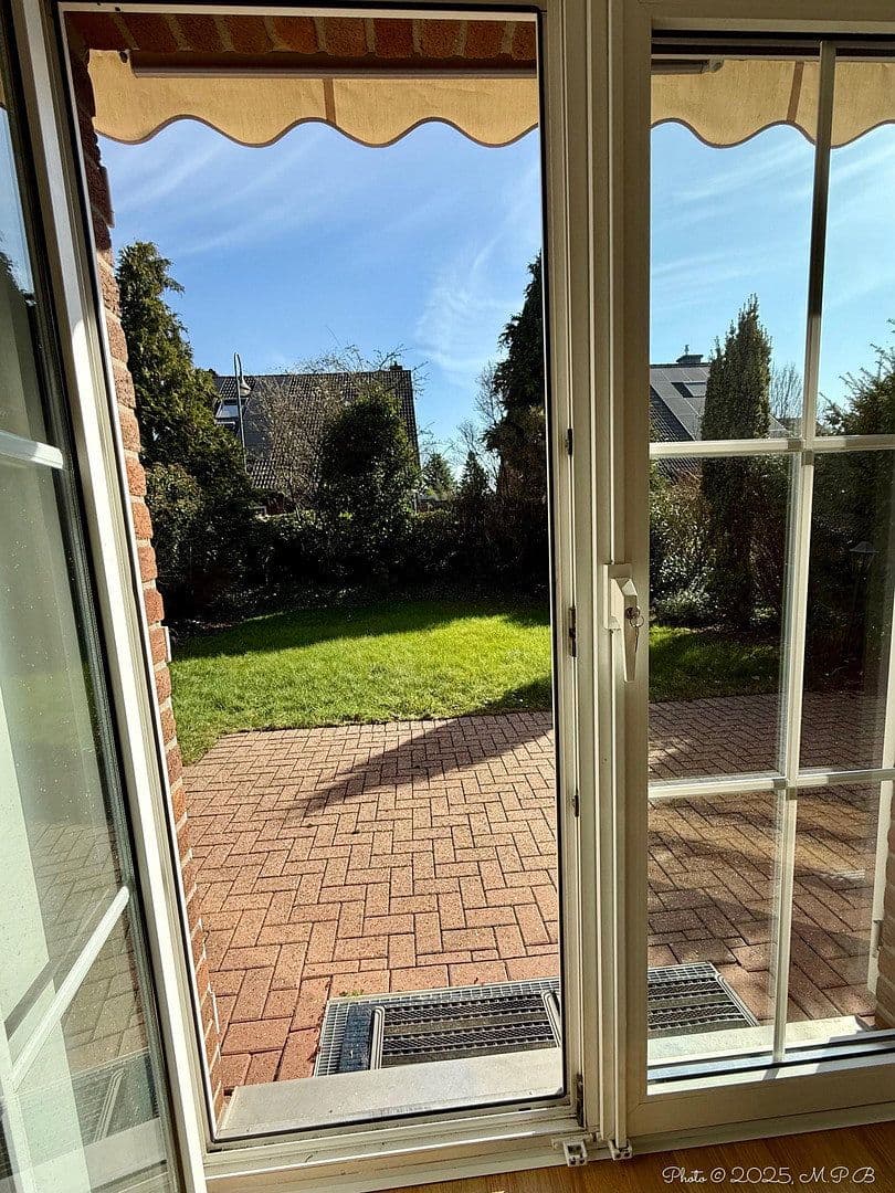 Prodej domu 213 m², pozemek 271 m², Rheinbrohler Weg 39, Düsseldorf, Severní Porýní-Vestfálsko Prodej domu 213 m², pozemek 271 m², Rheinbrohler Weg 39, Düsseldorf, Severní Porýní-Vestfálsko