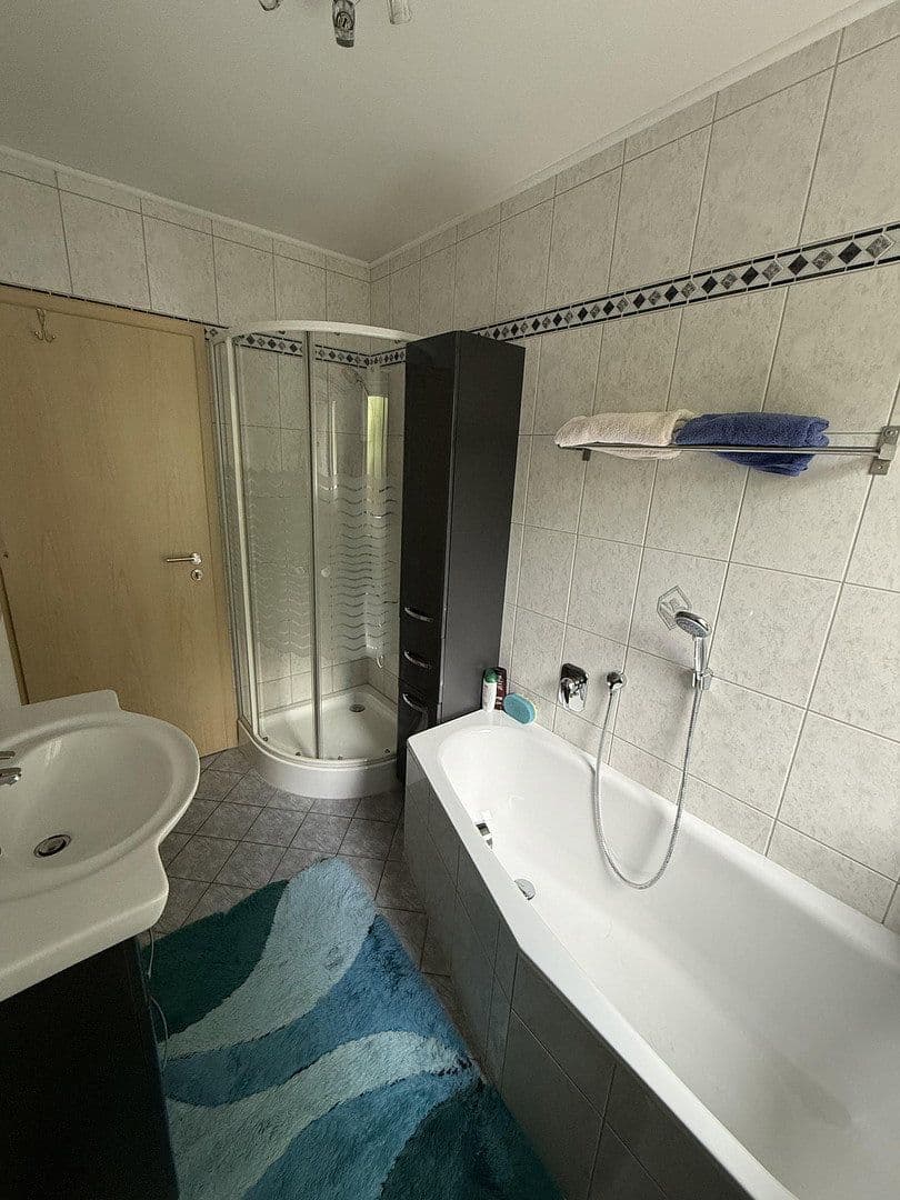Prodej bytu 3+1 73 m², Neuwied, Porýní-Falc Prodej bytu 3+1 73 m², Neuwied, Porýní-Falc