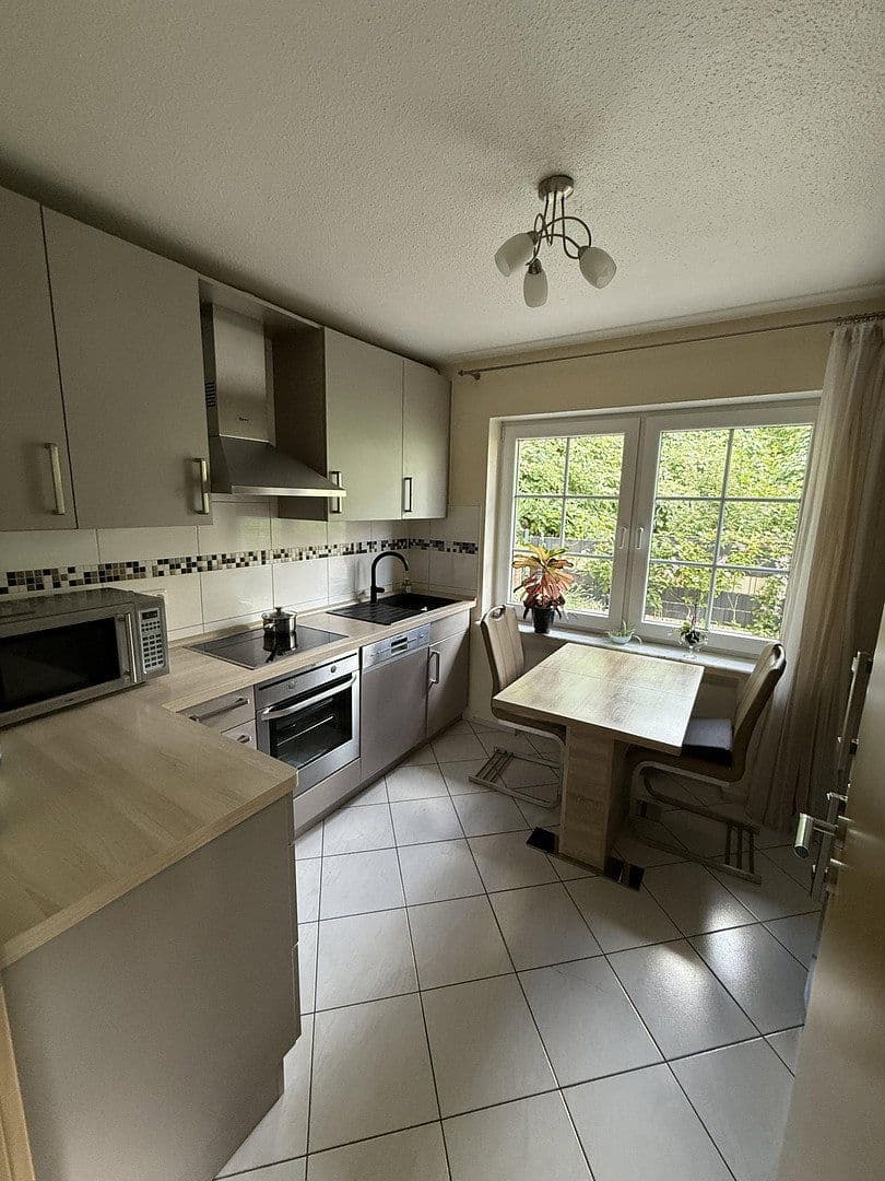 Prodej bytu 3+1 73 m², Neuwied, Porýní-Falc Prodej bytu 3+1 73 m², Neuwied, Porýní-Falc