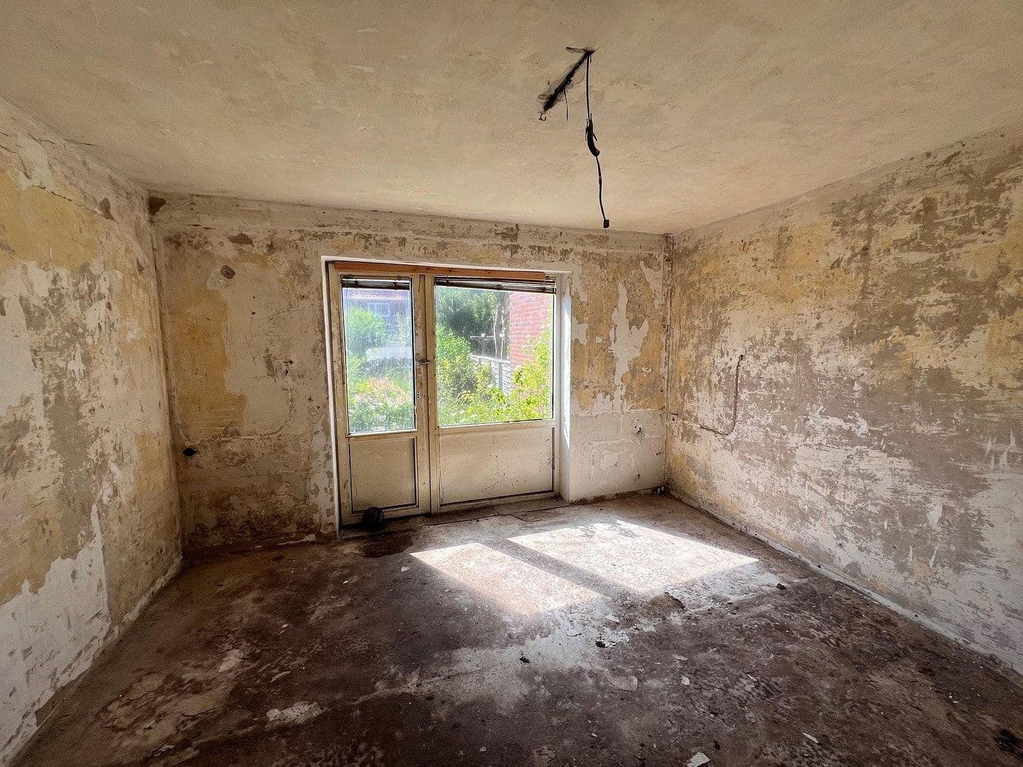 Prodej domu 81 m², pozemek 200 m², Salzburger Straße 21, Kiel, Šlesvicko-Holštýnsko Prodej domu 81 m², pozemek 200 m², Salzburger Straße 21, Kiel, Šlesvicko-Holštýnsko