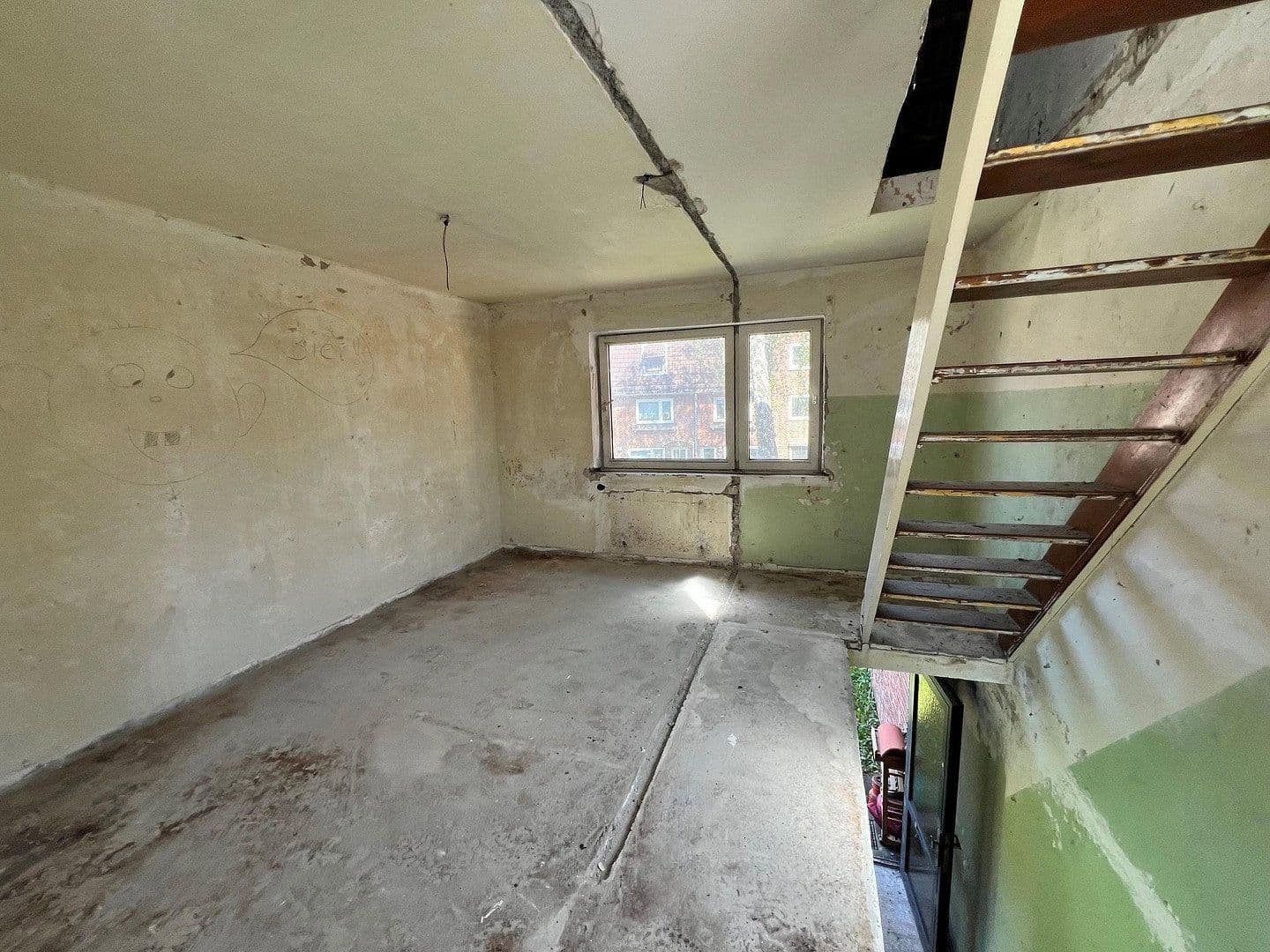 Prodej domu 81 m², pozemek 200 m², Salzburger Straße 21, Kiel, Šlesvicko-Holštýnsko Prodej domu 81 m², pozemek 200 m², Salzburger Straße 21, Kiel, Šlesvicko-Holštýnsko