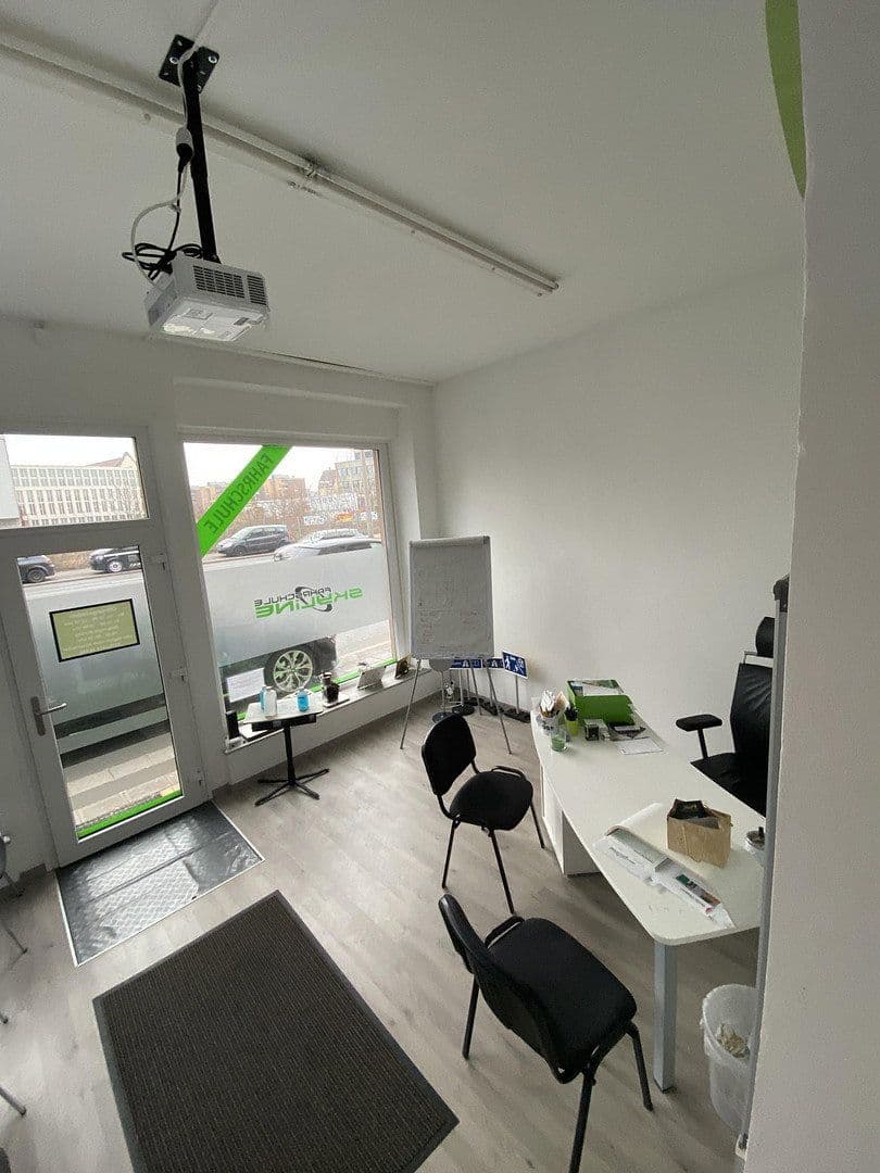 Pronájem kanceláře 59 m², Nürnberg, Bavorsko Pronájem kanceláře 59 m², Nürnberg, Bavorsko
