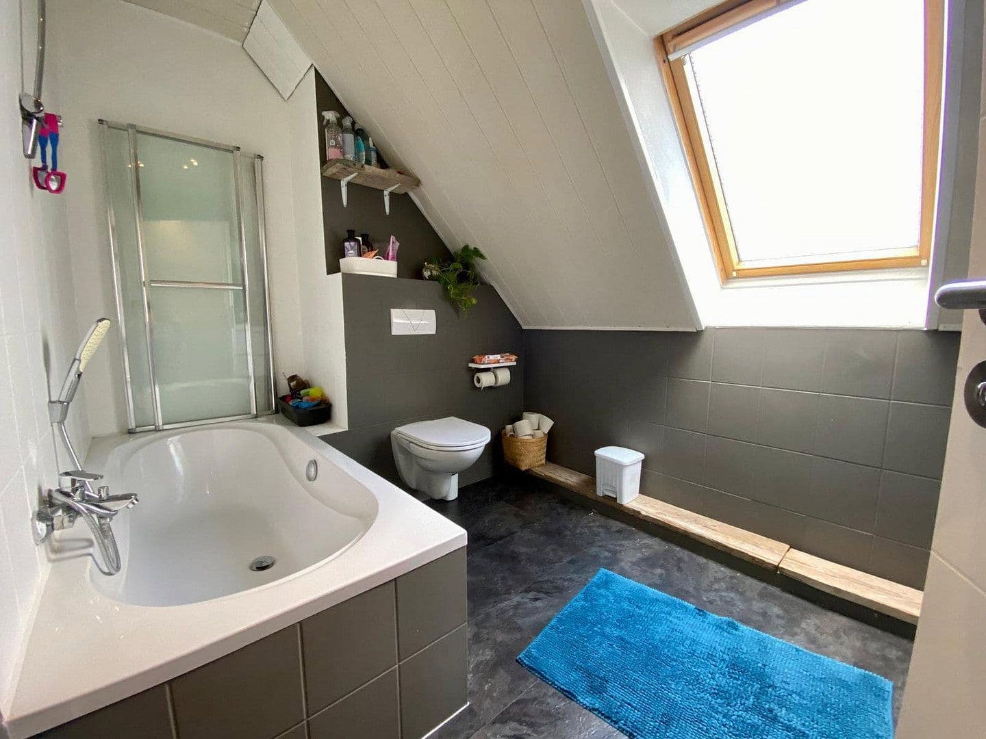 Prodej domu 123 m², pozemek 462 m², Ansgarstraße 145b, Elmshorn, Šlesvicko-Holštýnsko Prodej domu 123 m², pozemek 462 m², Ansgarstraße 145b, Elmshorn, Šlesvicko-Holštýnsko