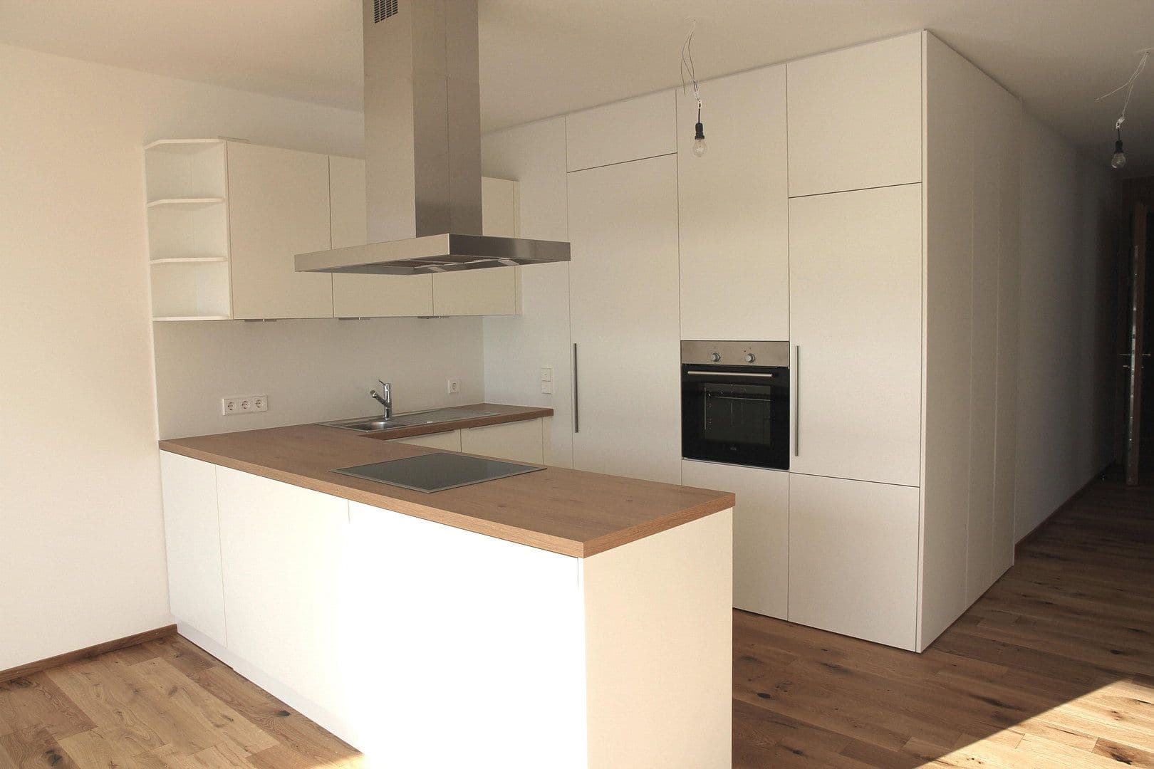 Pronájem bytu 3+kk 90 m², Kinzigstraße 33, Hausach, Bádensko-Württembersko Pronájem bytu 3+kk 90 m², Kinzigstraße 33, Hausach, Bádensko-Württembersko