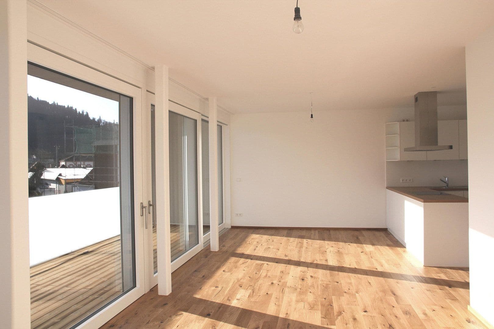 Pronájem bytu 3+kk 90 m², Kinzigstraße 33, Hausach, Bádensko-Württembersko Pronájem bytu 3+kk 90 m², Kinzigstraße 33, Hausach, Bádensko-Württembersko
