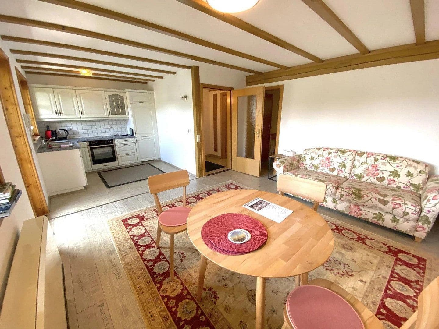 Pronájem bytu 2+1 50 m², Neukirch, Bádensko-Württembersko Pronájem bytu 2+1 50 m², Neukirch, Bádensko-Württembersko