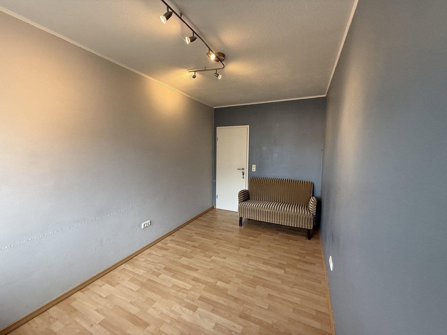 Prodej domu 124 m², pozemek 289 m², Rodenbach, Hessen Prodej domu 124 m², pozemek 289 m², Rodenbach, Hessen