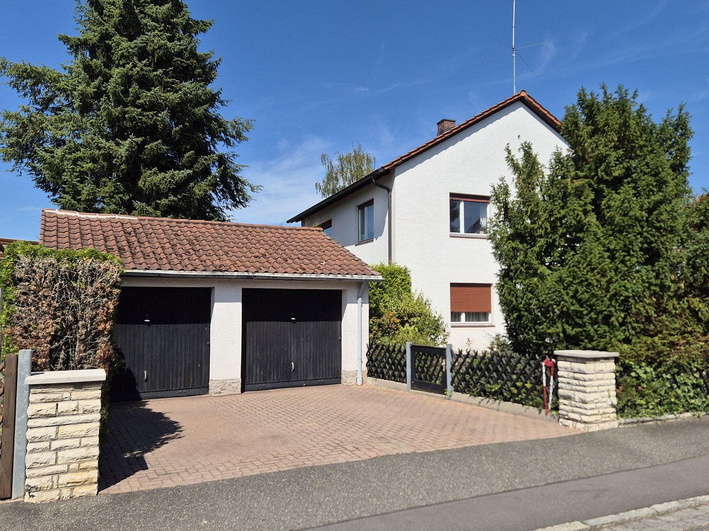 Prodej domu 150 m², pozemek 924 m², Keplerstraße 22, Fürth, Bavorsko Prodej domu 150 m², pozemek 924 m², Keplerstraße 22, Fürth, Bavorsko