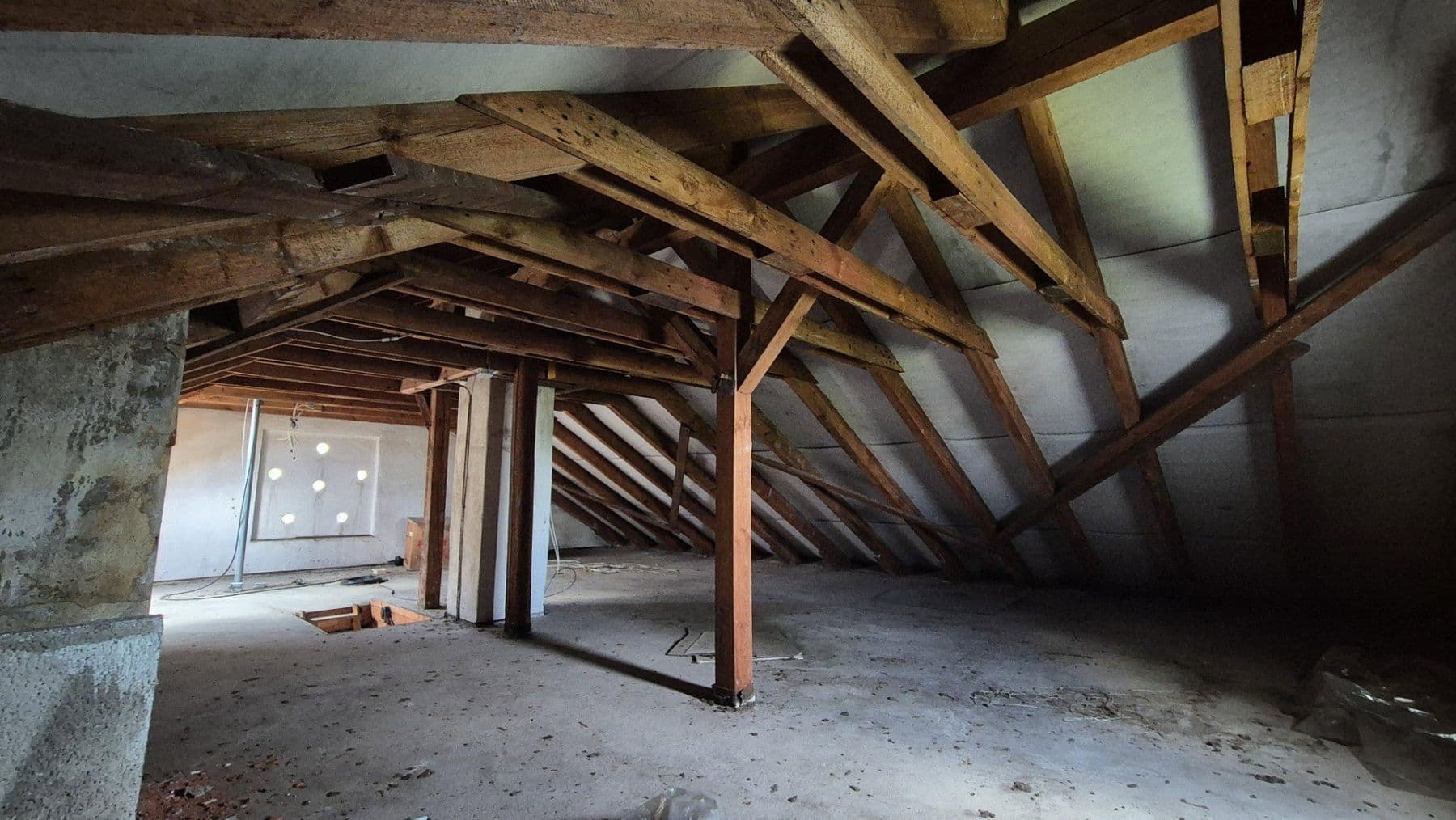 Prodej domu 150 m², pozemek 924 m², Keplerstraße 22, Fürth, Bavorsko Prodej domu 150 m², pozemek 924 m², Keplerstraße 22, Fürth, Bavorsko
