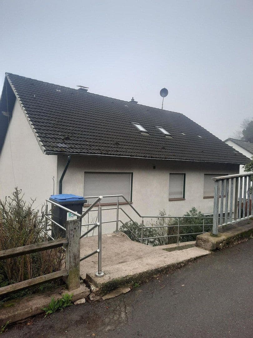 Pronájem bytu 3+1 100 m², Salmuthstr. 35, Hagen, Severní Porýní-Vestfálsko Pronájem bytu 3+1 100 m², Salmuthstr. 35, Hagen, Severní Porýní-Vestfálsko
