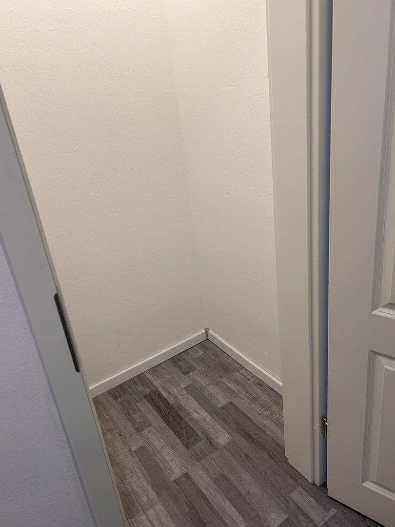 Pronájem bytu 1+1 39 m², Engelhardweg 5, Weinsberg, Bádensko-Württembersko Pronájem bytu 1+1 39 m², Engelhardweg 5, Weinsberg, Bádensko-Württembersko