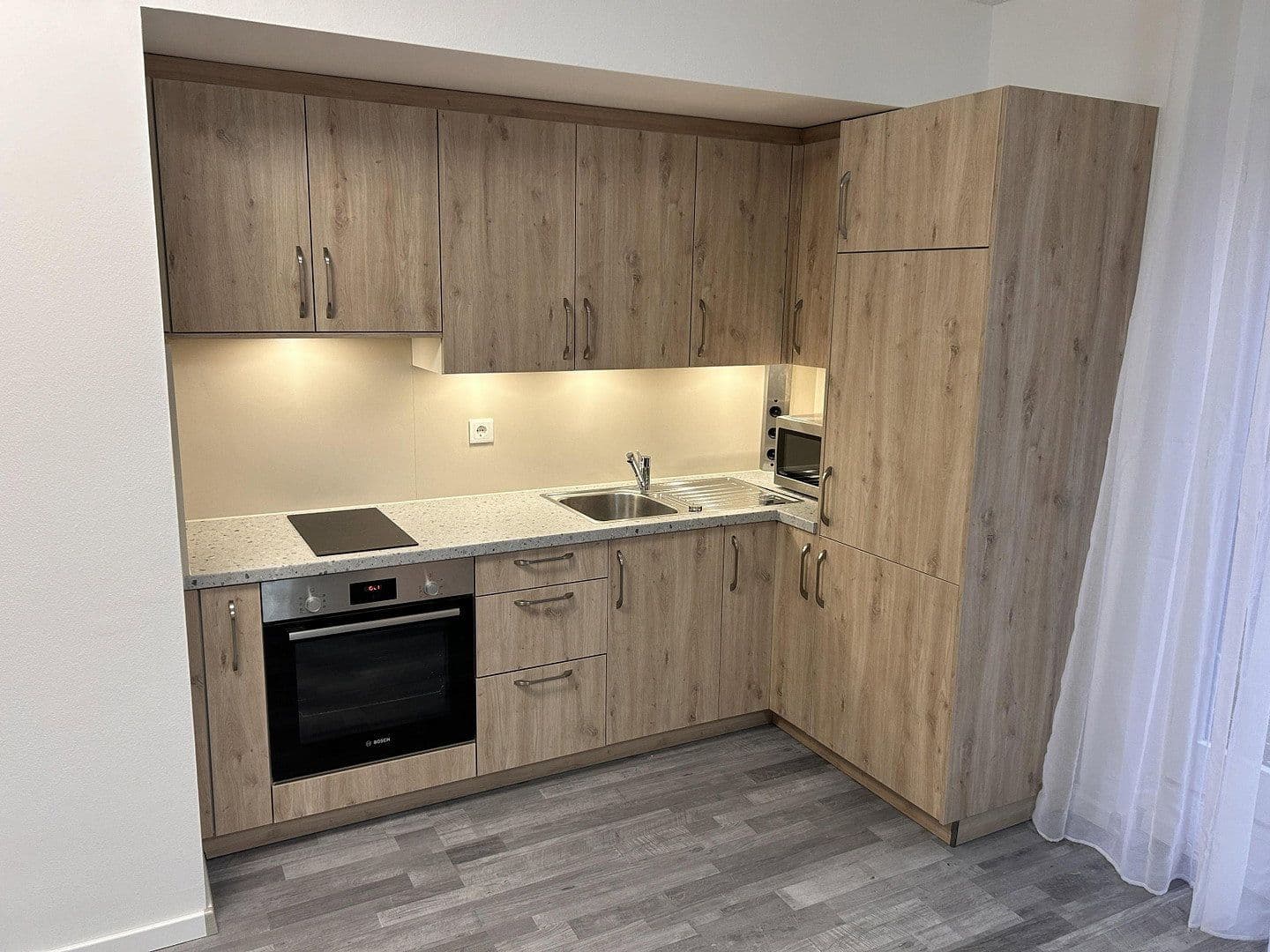 Pronájem bytu 1+1 39 m², Engelhardweg 5, Weinsberg, Bádensko-Württembersko Pronájem bytu 1+1 39 m², Engelhardweg 5, Weinsberg, Bádensko-Württembersko