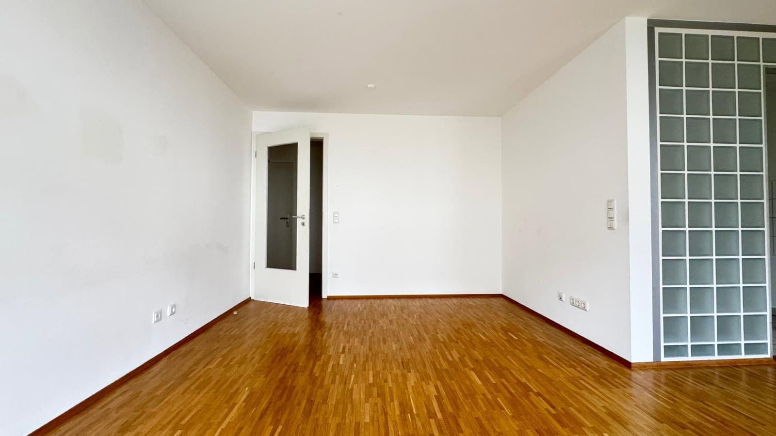 Pronájem bytu 2+1 55 m², Methfesselstr. 3, München, Bavorsko Pronájem bytu 2+1 55 m², Methfesselstr. 3, München, Bavorsko