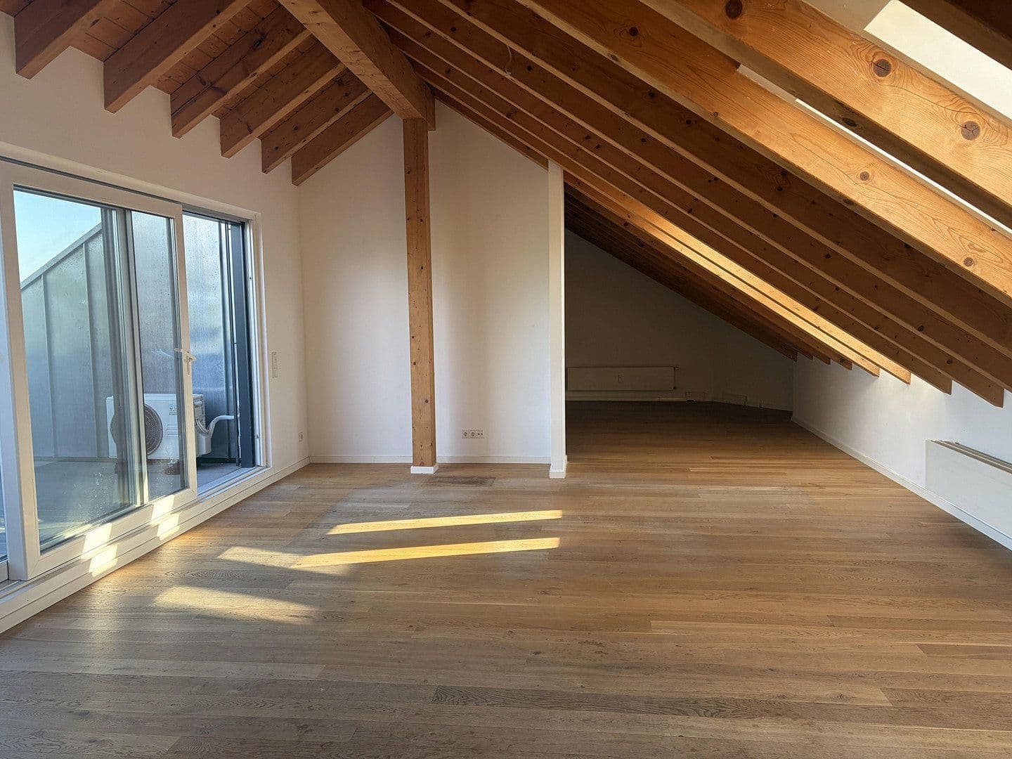 Pronájem bytu 1+kk 85 m², Ludwigshafen, Porýní-Falc Pronájem bytu 1+kk 85 m², Ludwigshafen, Porýní-Falc