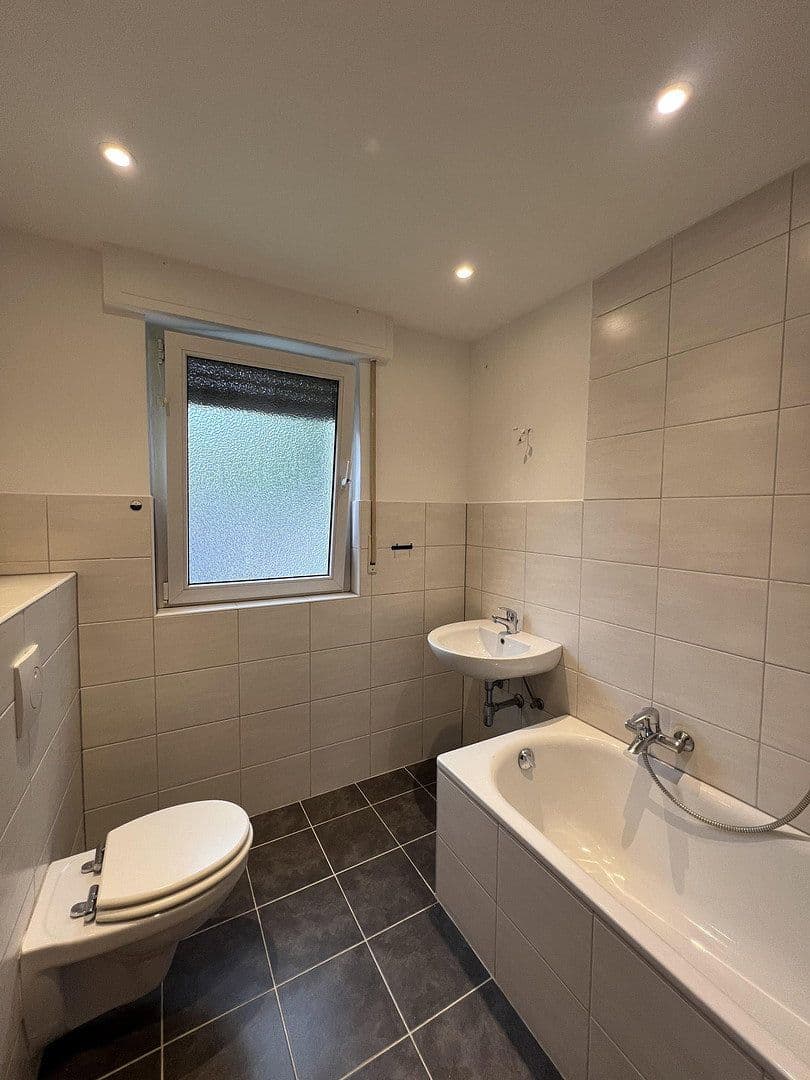 Pronájem bytu 3+1 84 m², Bahnhofstr. 107, Waltrop, Severní Porýní-Vestfálsko Pronájem bytu 3+1 84 m², Bahnhofstr. 107, Waltrop, Severní Porýní-Vestfálsko