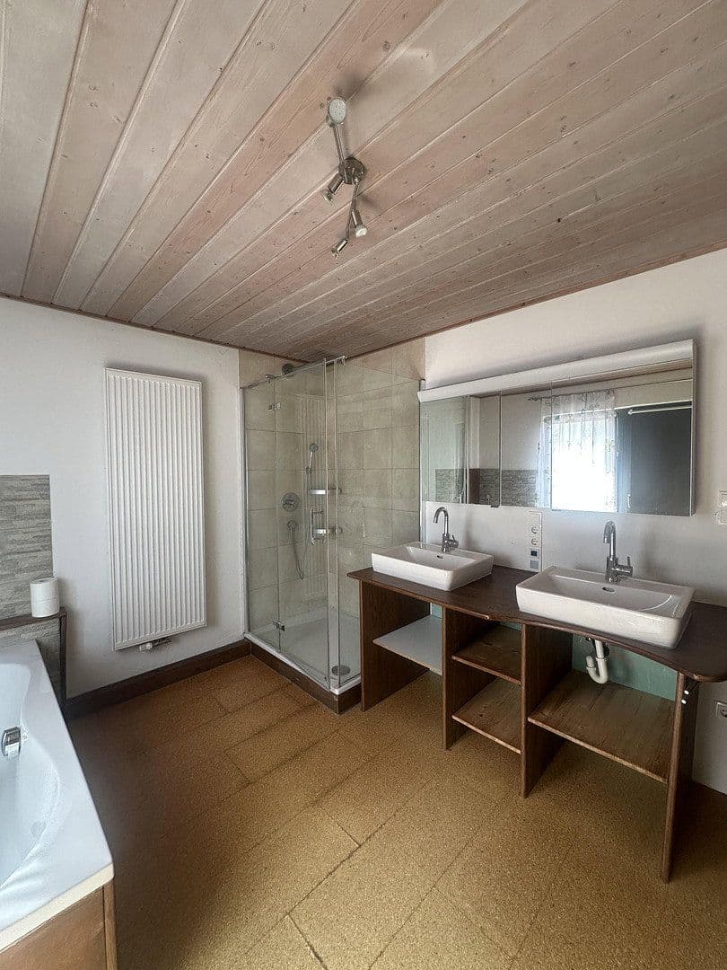 Pronájem domu 142 m², pozemek 300 m², Bad Schönborn, Bádensko-Württembersko Pronájem domu 142 m², pozemek 300 m², Bad Schönborn, Bádensko-Württembersko