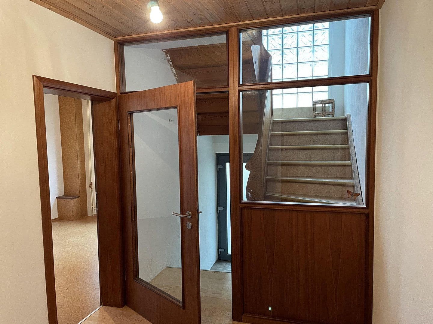 Pronájem domu 142 m², pozemek 300 m², Bad Schönborn, Bádensko-Württembersko Pronájem domu 142 m², pozemek 300 m², Bad Schönborn, Bádensko-Württembersko