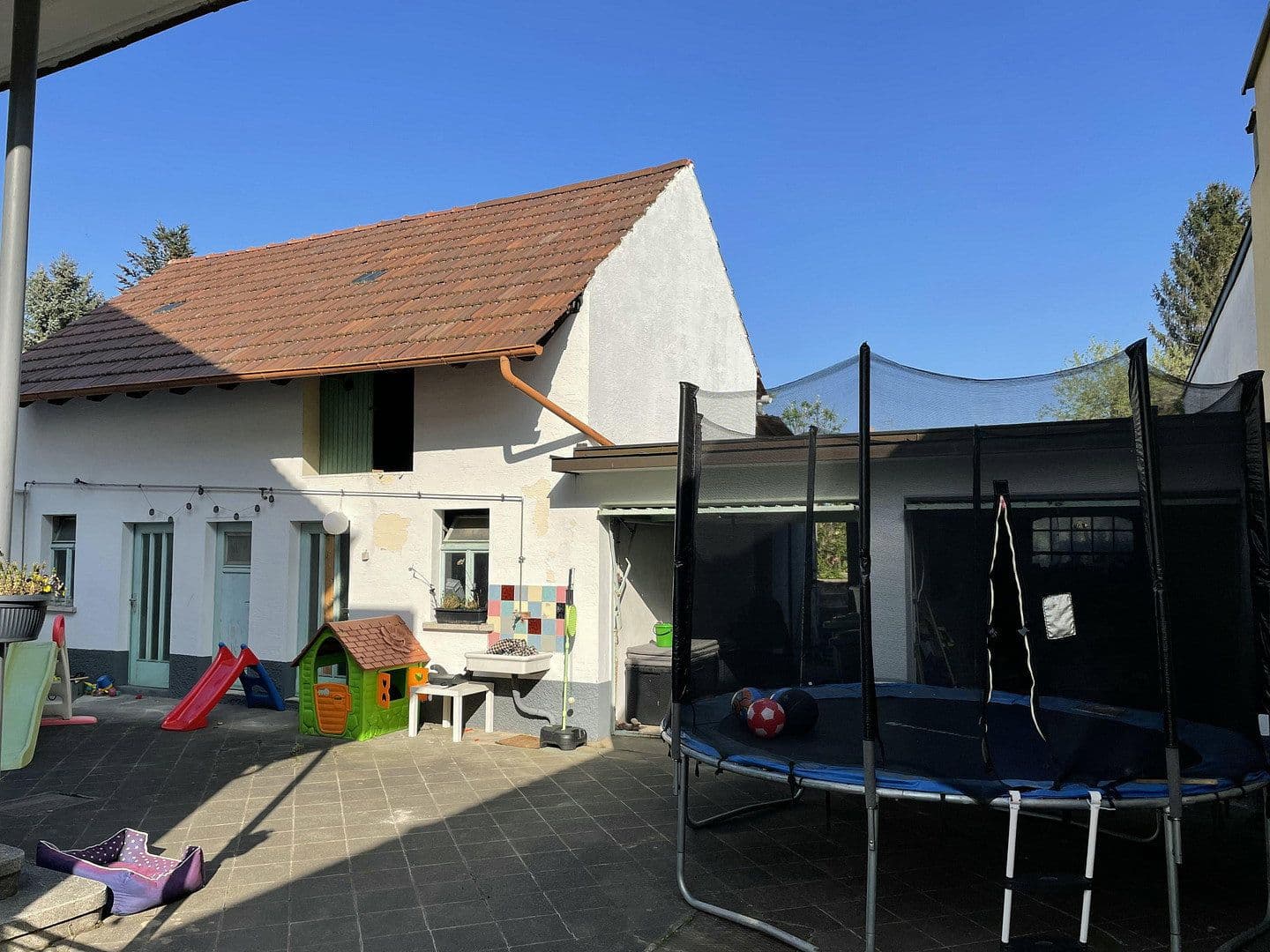 Pronájem domu 142 m², pozemek 300 m², Bad Schönborn, Bádensko-Württembersko Pronájem domu 142 m², pozemek 300 m², Bad Schönborn, Bádensko-Württembersko