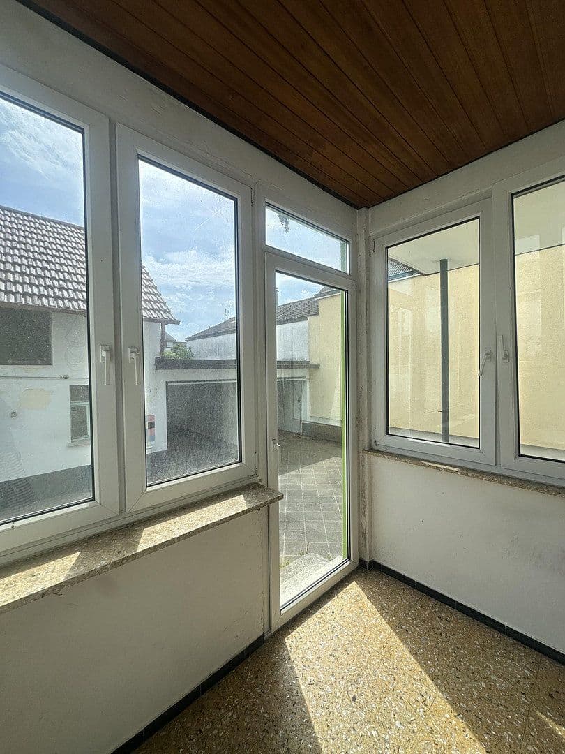 Pronájem domu 142 m², pozemek 300 m², Bad Schönborn, Bádensko-Württembersko Pronájem domu 142 m², pozemek 300 m², Bad Schönborn, Bádensko-Württembersko