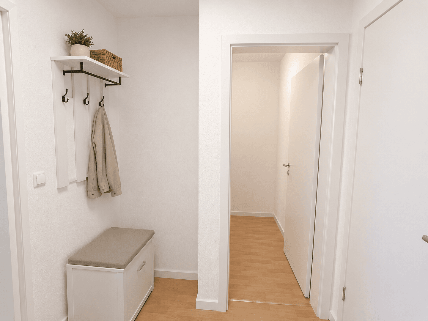 Pronájem bytu 1+kk 49 m², Römersteinstraße 108, Reutlingen, Bádensko-Württembersko Pronájem bytu 1+kk 49 m², Römersteinstraße 108, Reutlingen, Bádensko-Württembersko